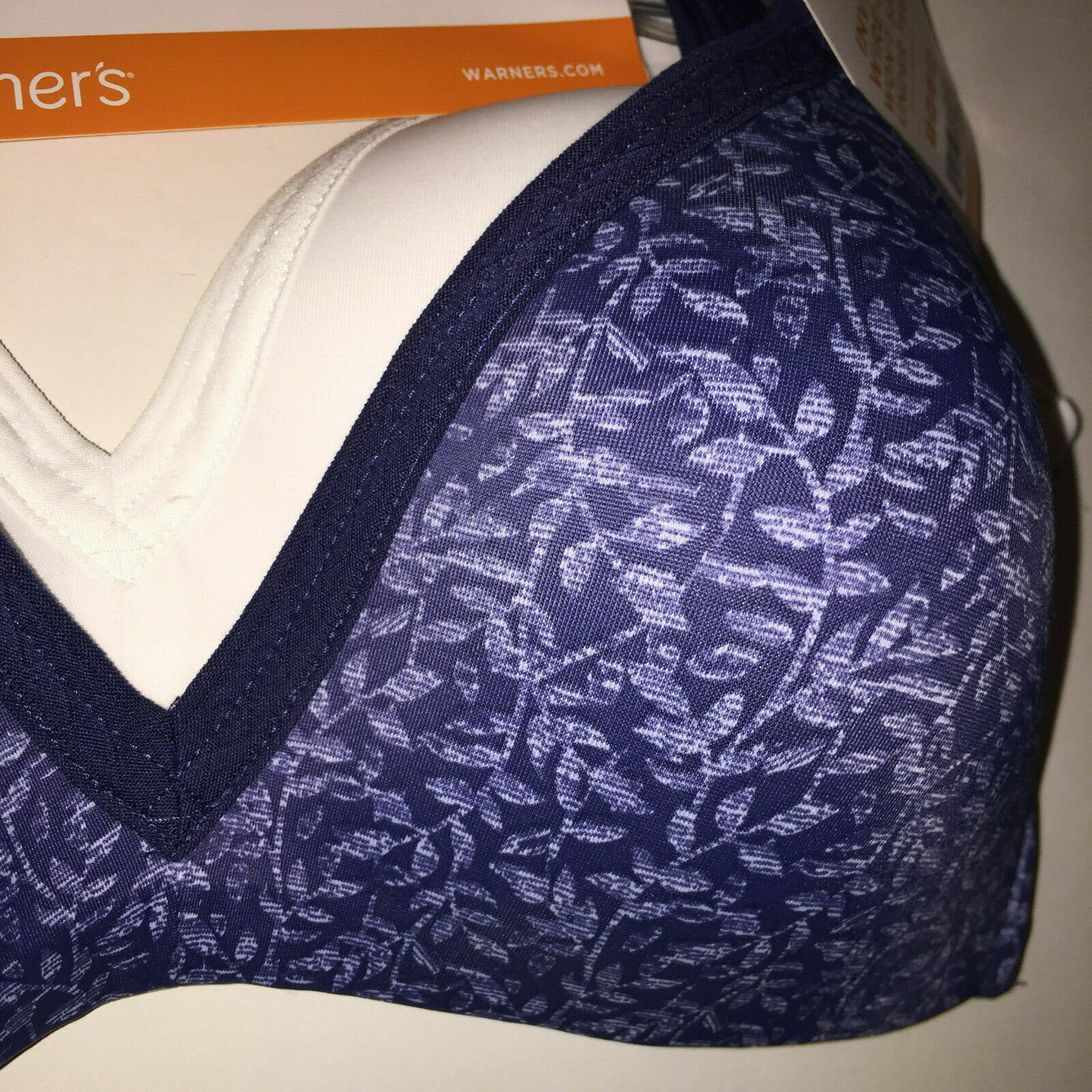Warners Wirefree Bras T-Shirt Lined Seamless Cups Set of 2 Style 4011 Retail $60
