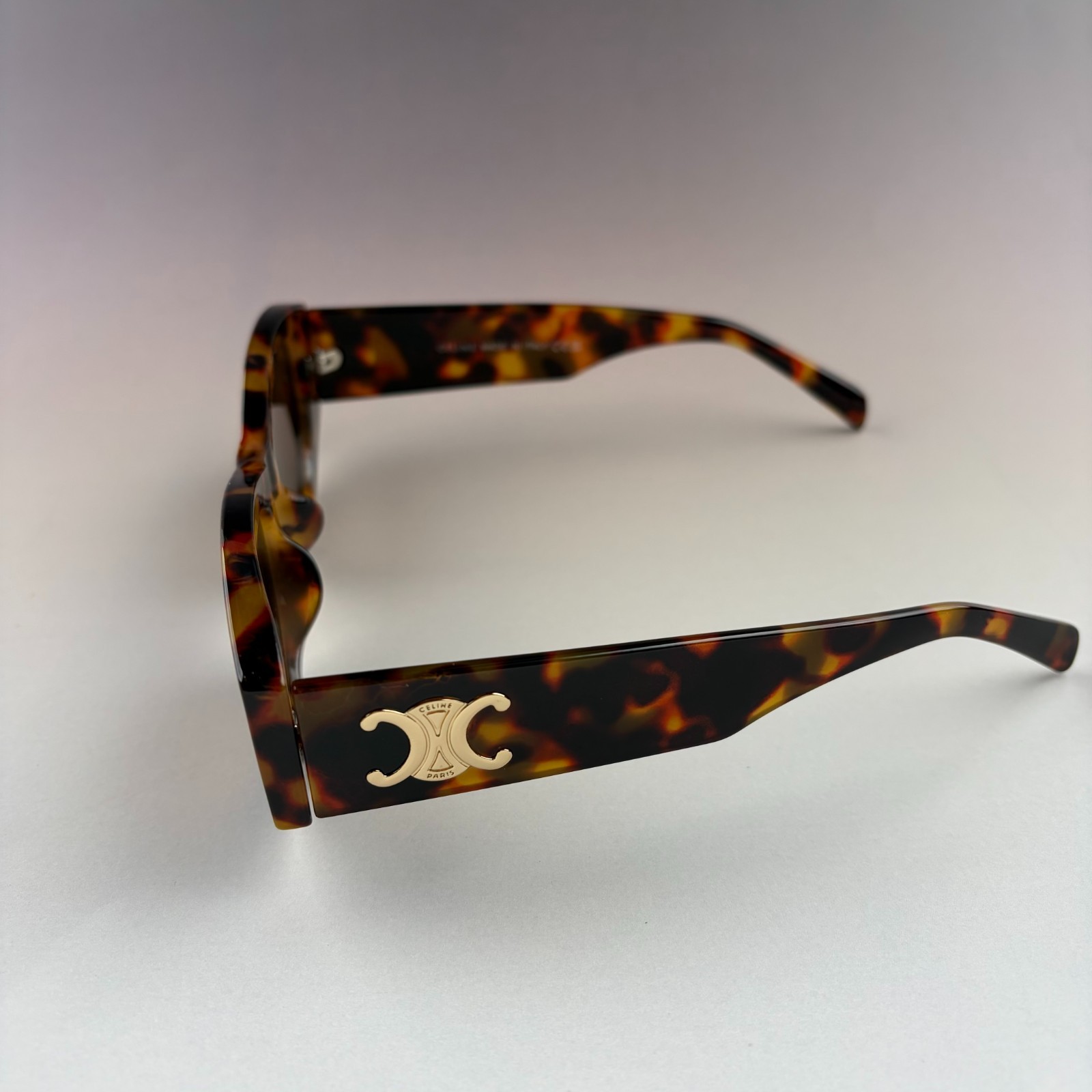 New In Box – Celine Women’s Triomphe Cat Eye Sunglasses Black Designer Travel