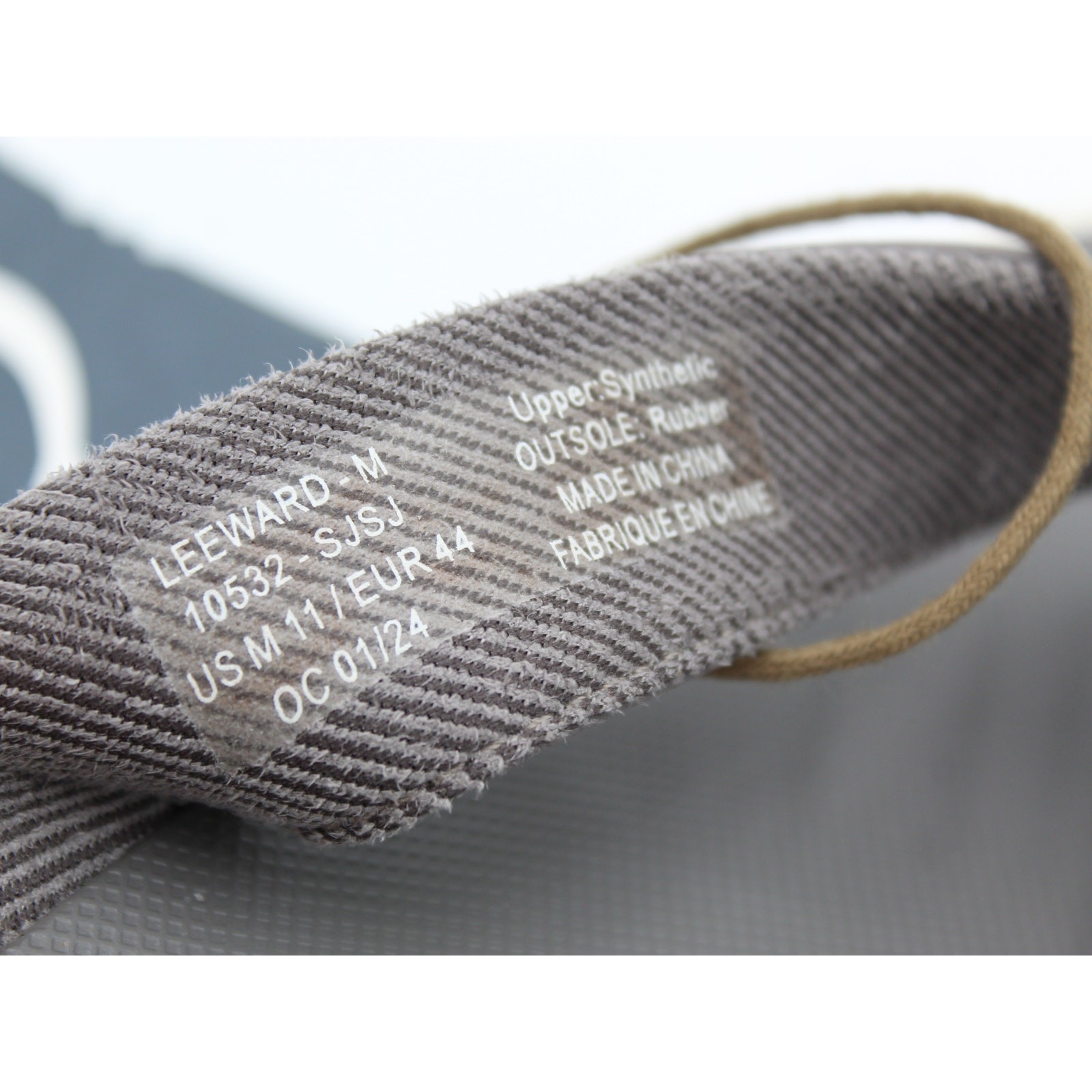 OluKai Flip Flops Mens Size 11 Gray Comfort Beach Sandals Summer Casual TAGS