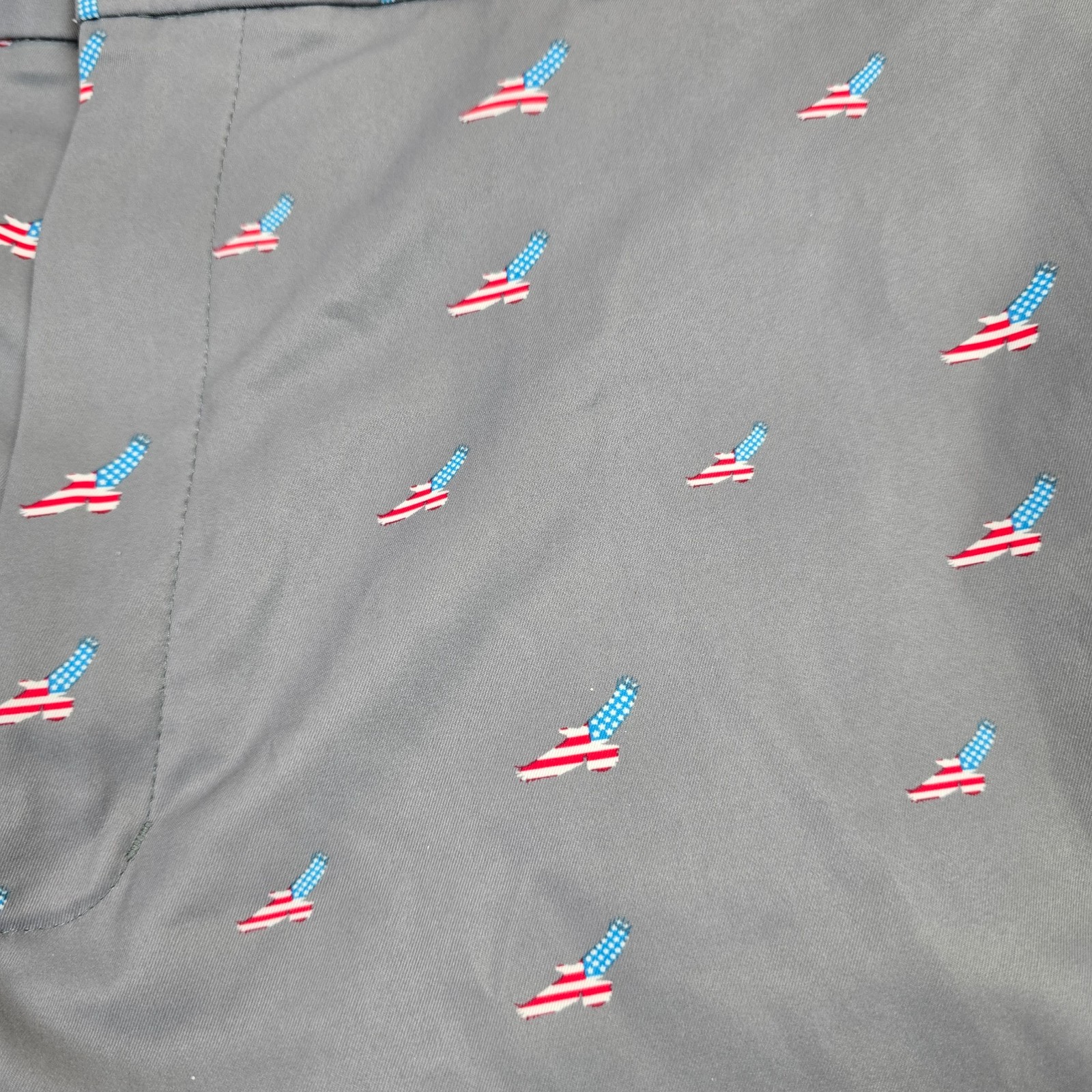 Walter Hagen Men’s Golf Shorts Size 38 Gray Patriotic USA Flag Print Performance