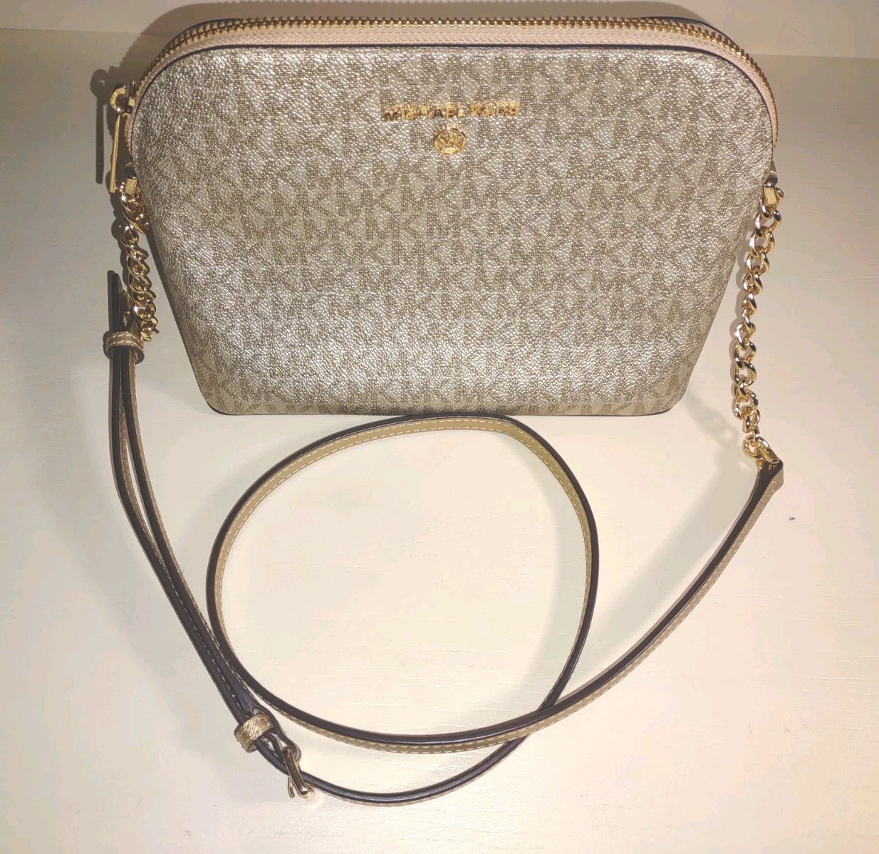 Michael Kors Jet Set Travel Dome Crossbody – Pale Gold Metallic Logo Design