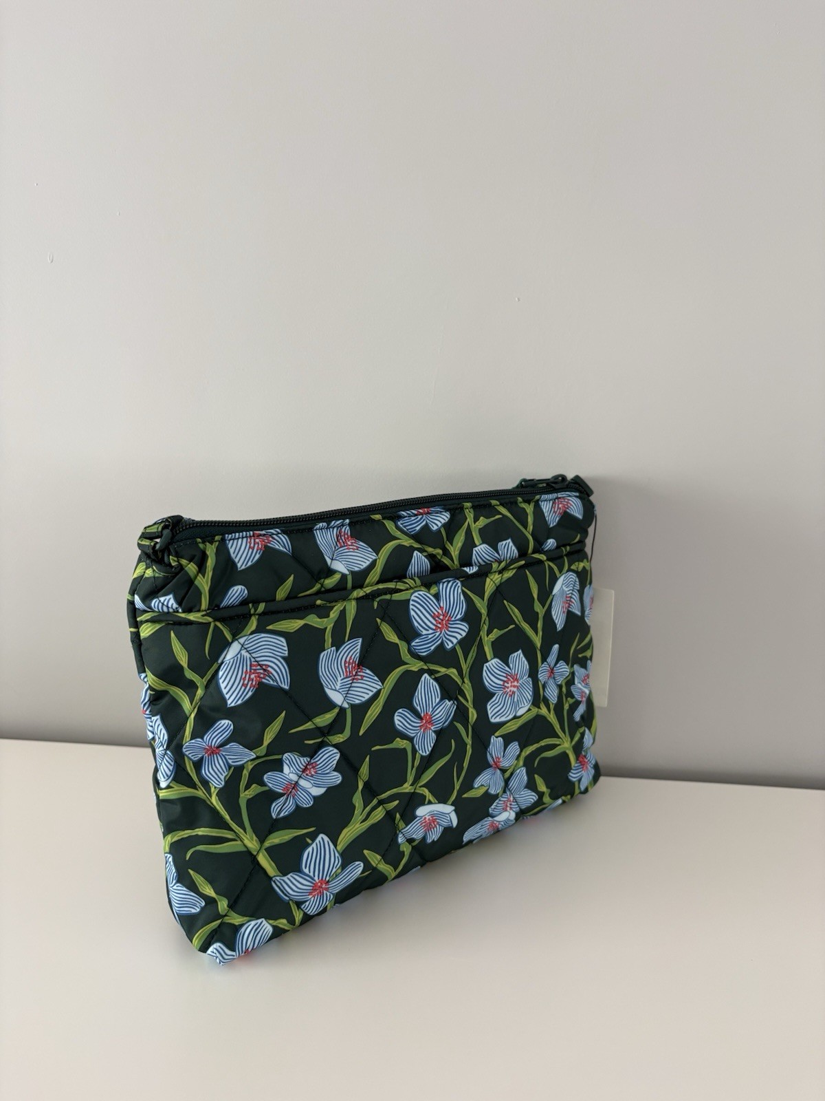 Vera Bradley NWT Large Hipster Crossbody in Ultralight CHARLOTTE STEMS Green