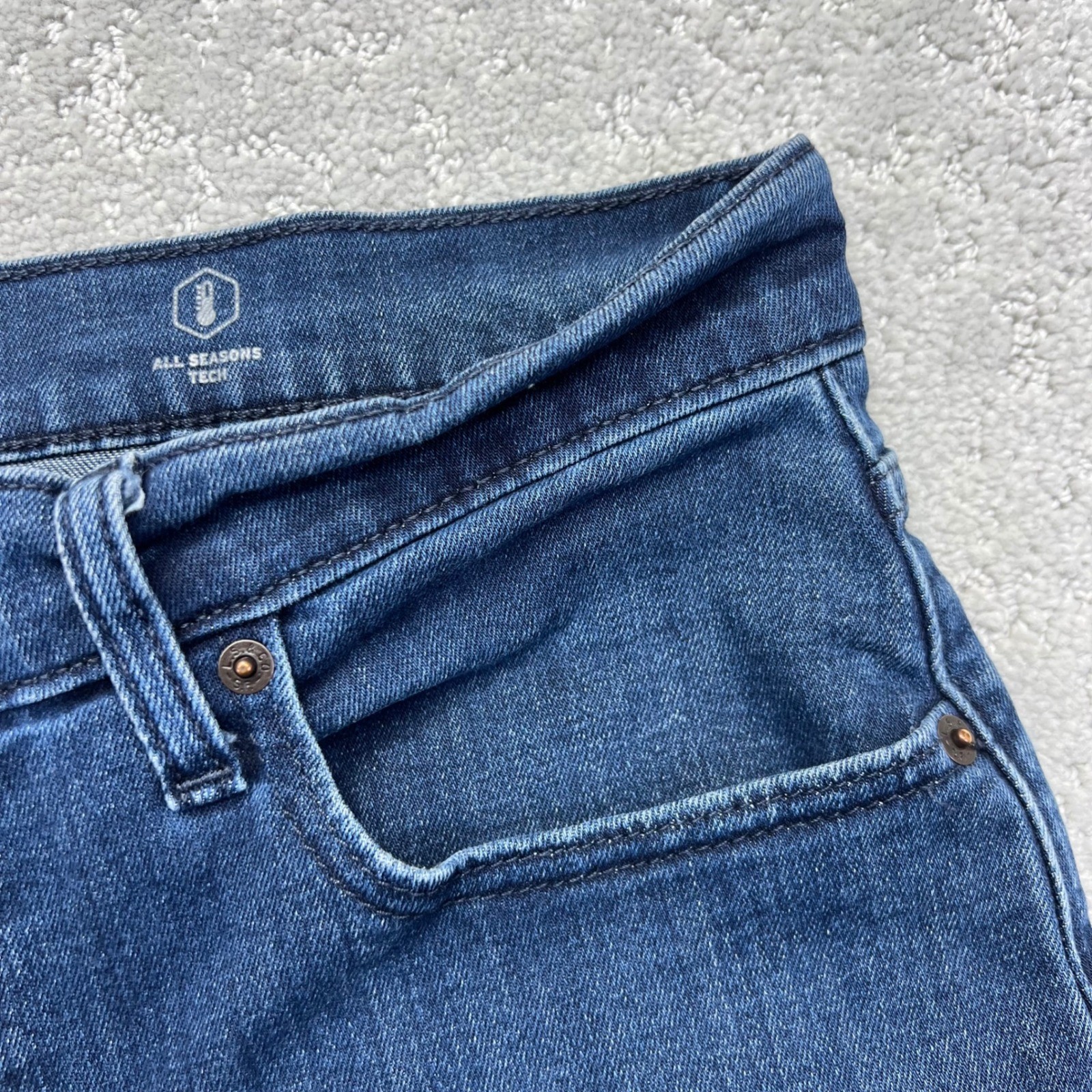 Levis 502 Jeans 33×30(34×28) Regular Taper Blue Denim Stretch All Seasons Tech