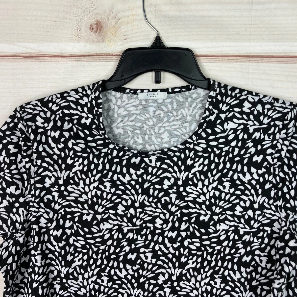 Studio 1886 Top Womens 1X Black White Geometric T-Shirt Crew Neck Short Sleeve