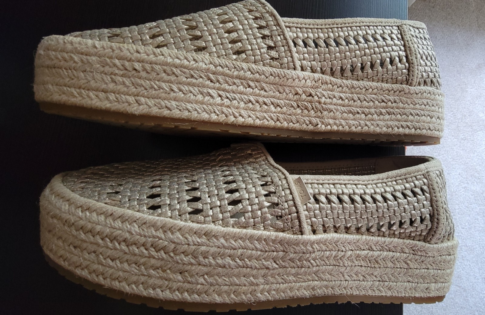TOMS Women’s Woven Platform Slip-On Champagne/Gold Round Toe US 9 EU 40 UK 7