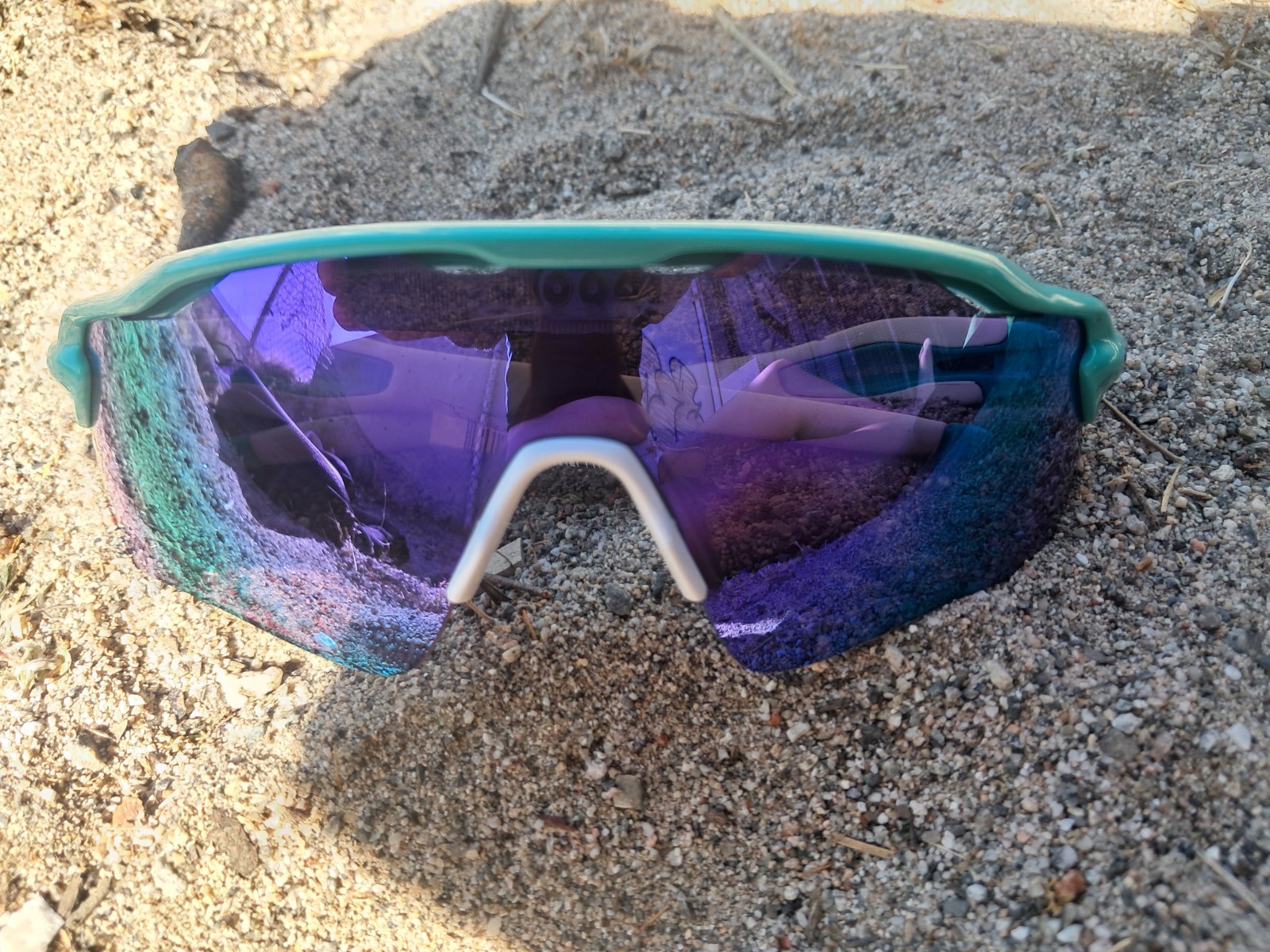 Oakley 0OO9208 Radar EV Path Shield Sunglasses – Polished White/Prizm Sapphire