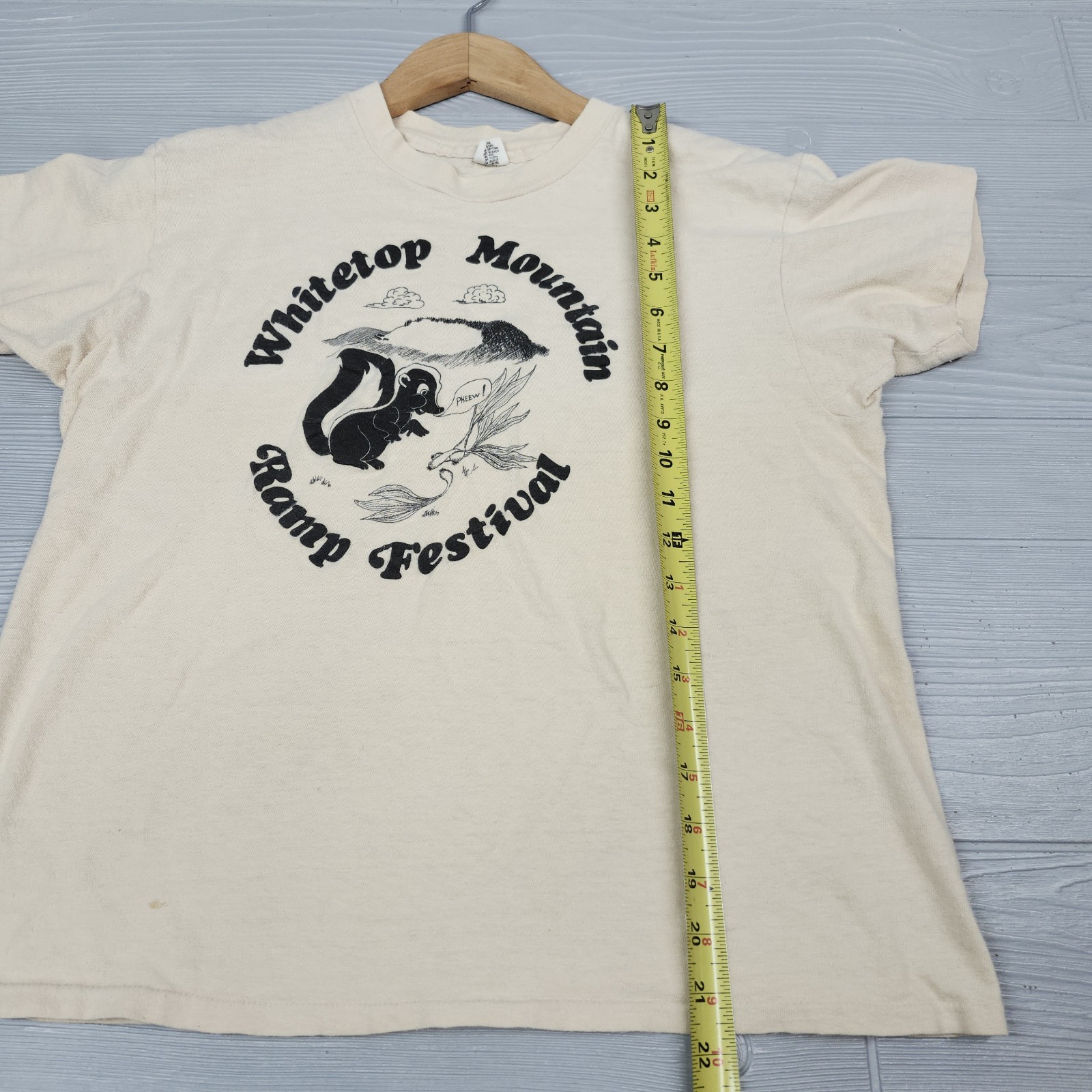 Vintage 70s 80s Hanes Whitetop Mountain Ramp Festival Skunk Tshirt Womens L
