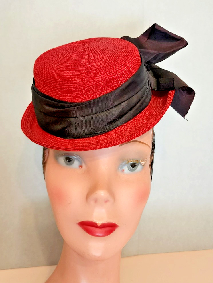 Vintage 1940s Red Toy Tilt Hat Topper Straw Black Bow Satin