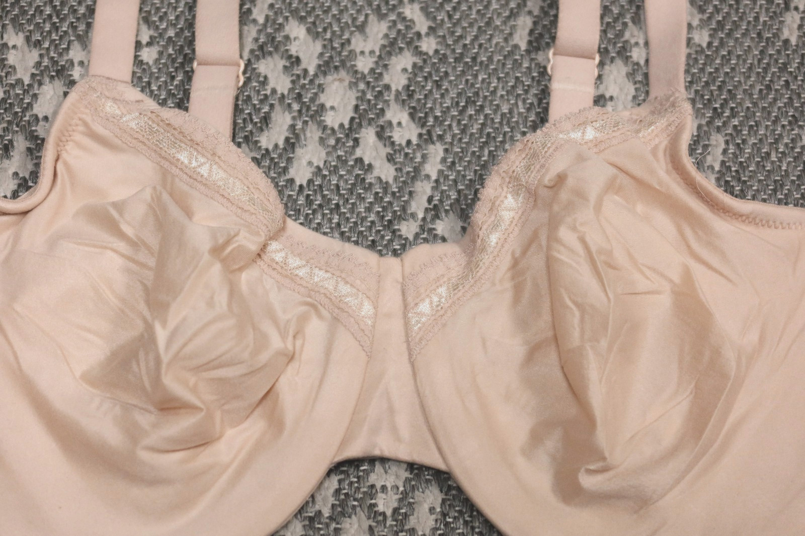 New Wacoal Perfect Primer Full Figure Underwire Bra – Size 36DD -Sand – # 855213