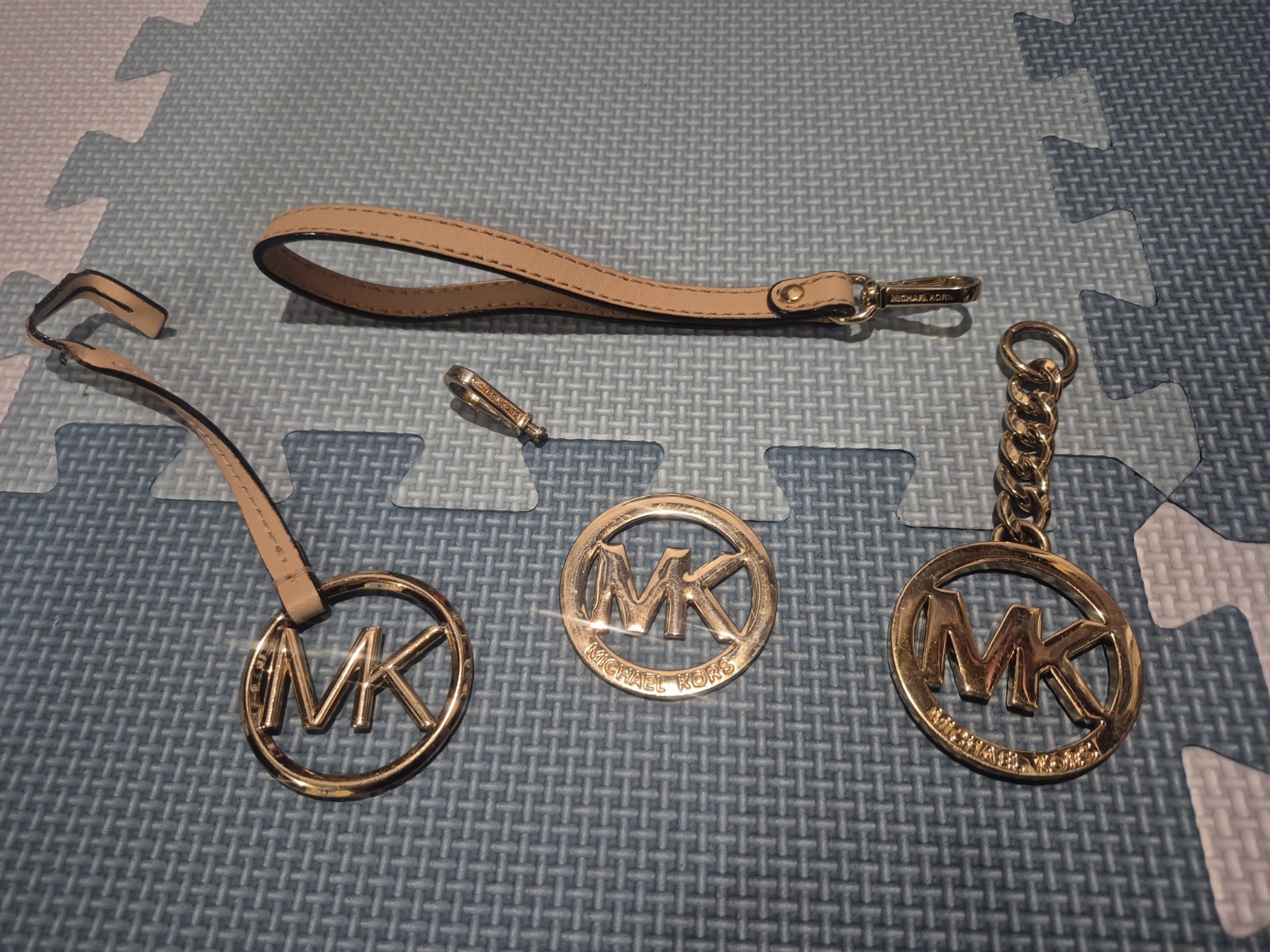 michael kors lot of 5 replacement Parts Hang Tags Key Chain Gold And Tan