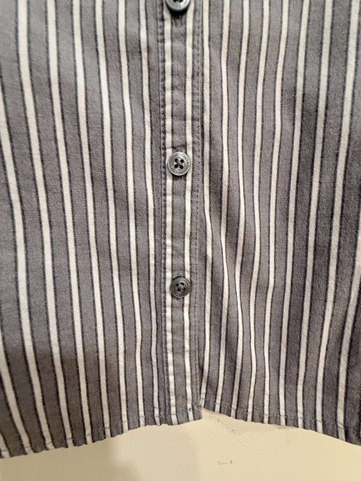 Classic Croft & Barrow Women XL Gray/White Striped Stretch 3/4 Sleeve Button-Up