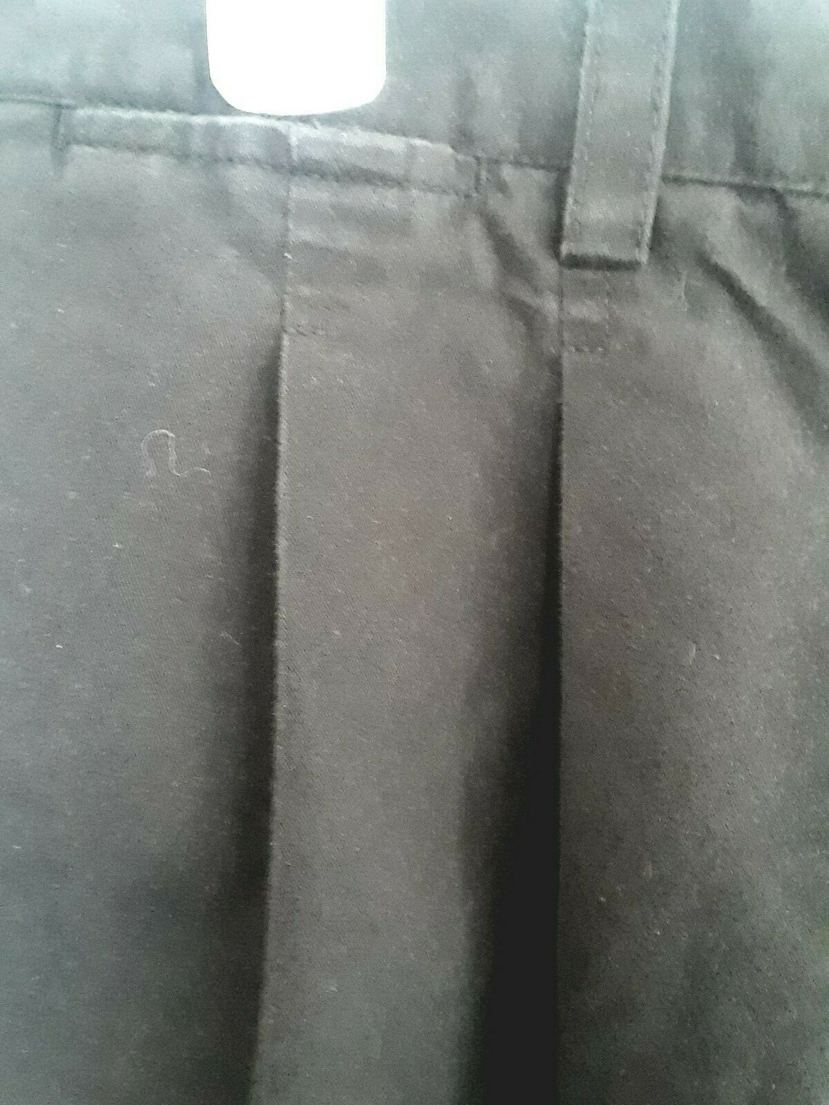 TA1-16 George Golf sz 38 Pleated shorts color black