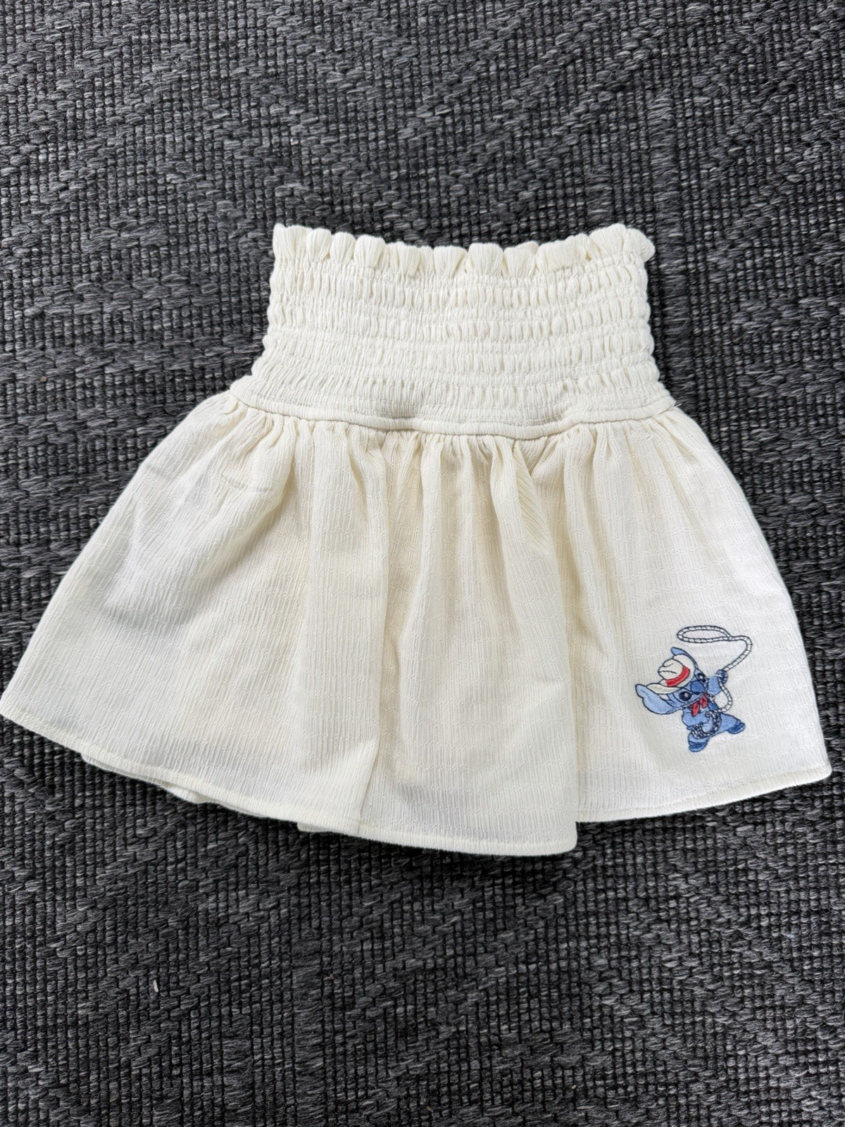 Disney Stitch Embroidered Ivory Knit Pull-On Elastic Waist Girls Skort Small