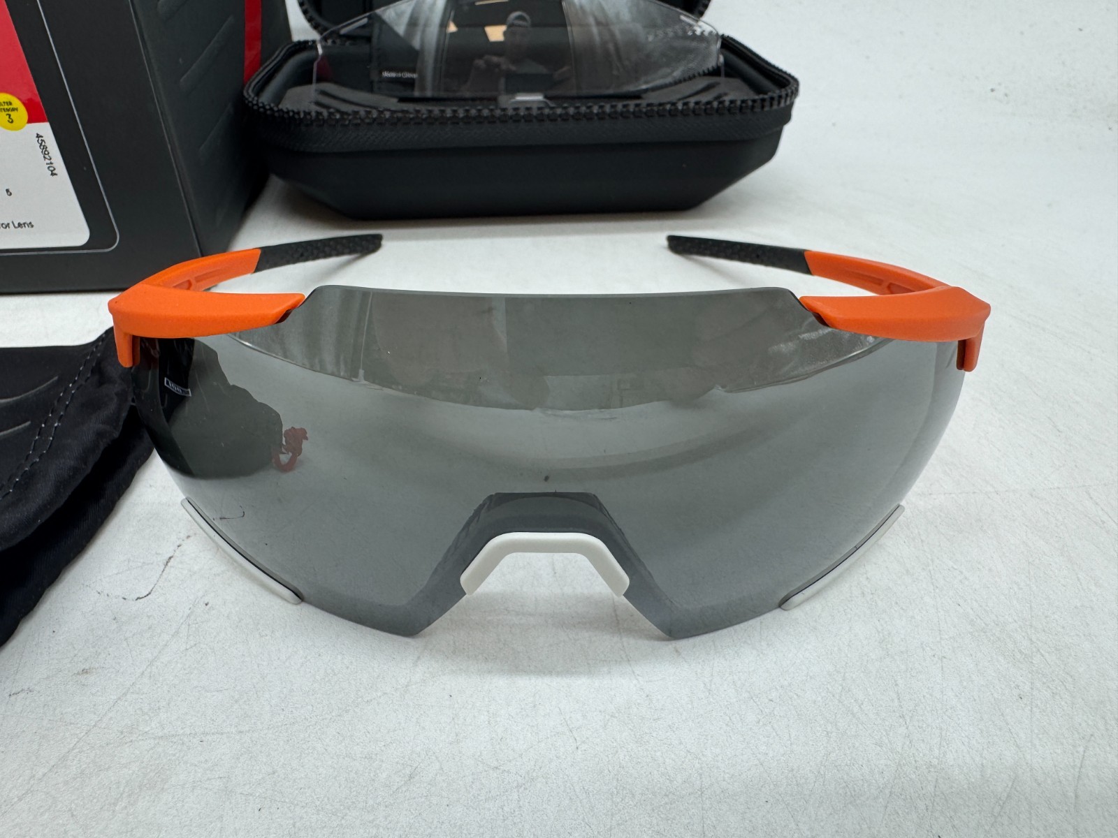100% Racetrap Performance Sunglasses Sport OXFIRE Frame Black Mirror Lens UV400