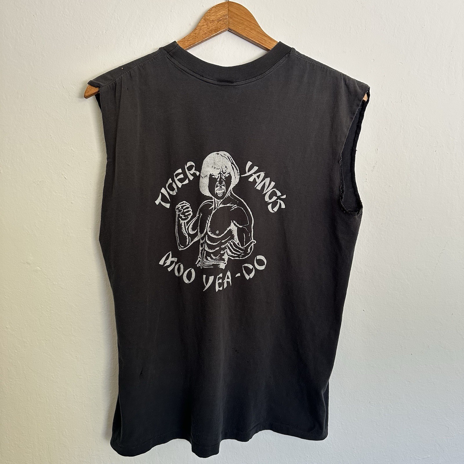 Vintage Tiger Yangs Moo Yea-Do Karate T Shirt Black Faded Size XL