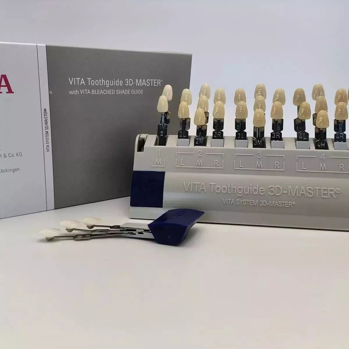 Dental VITA Resin Toothguide 3D Master with Bleached Shade Guide 29 Colors Kit