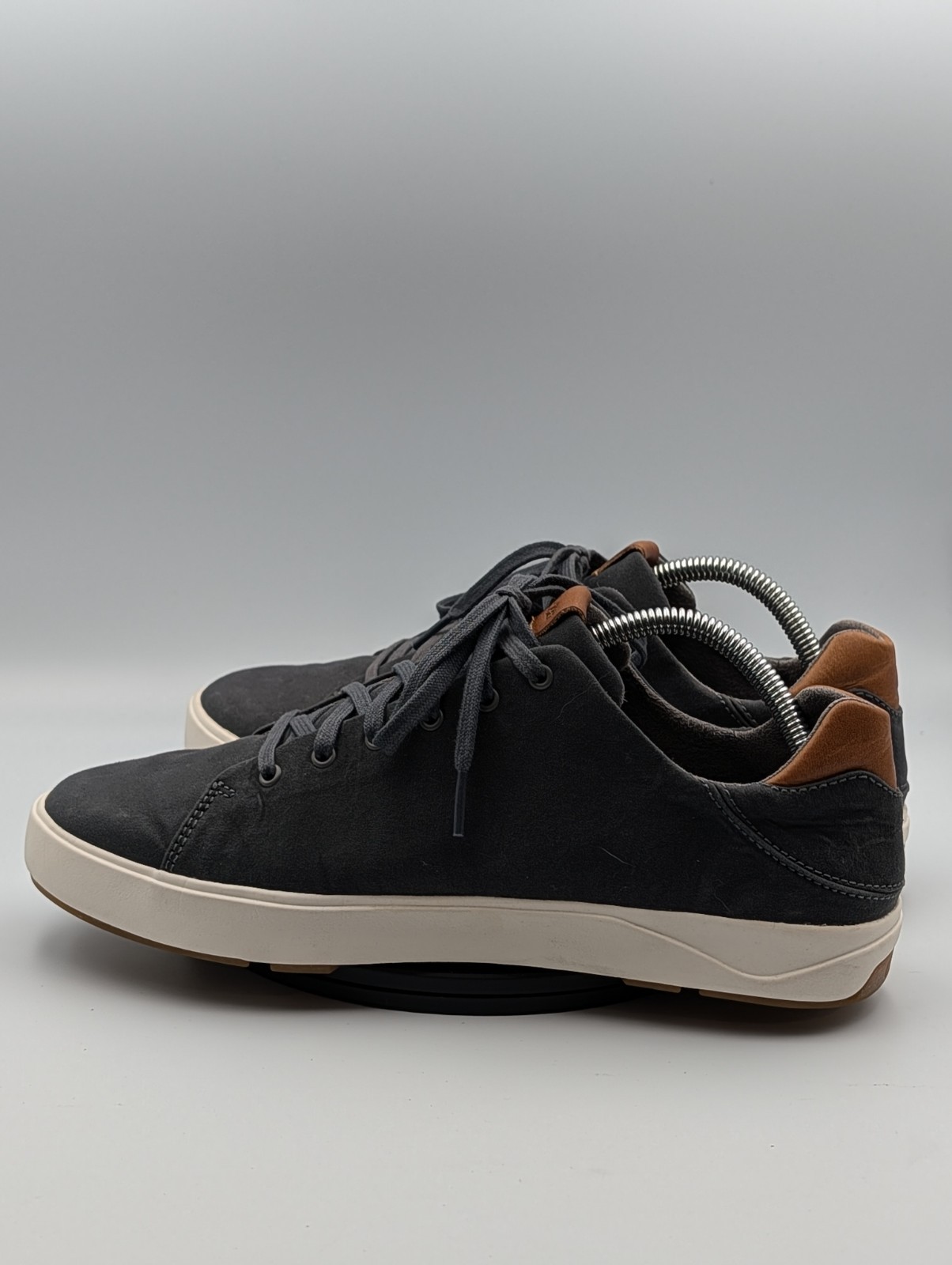 Olukai Lae’ahi Li Men’s Casual Shoes. Size 8.5 (EUR 41.5) Dark Gray Canvas.