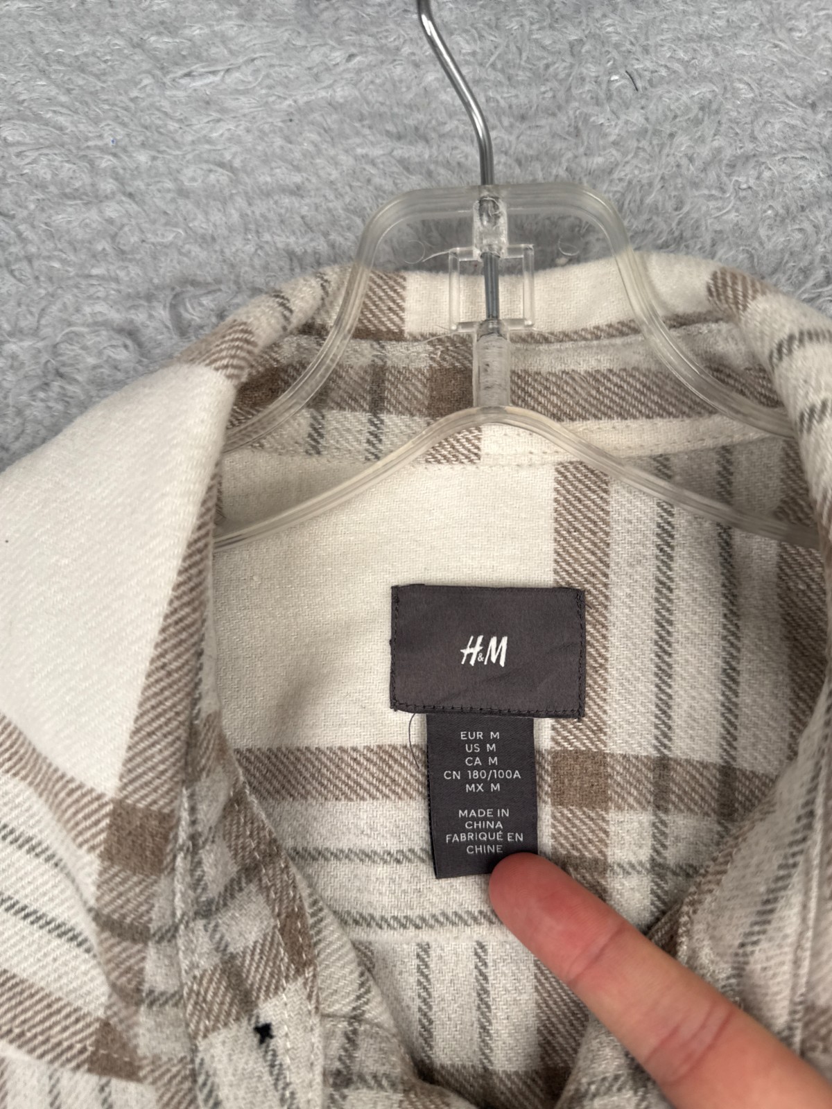H&M Shirt Men Medium Beige White Plaid Flannel Poly Wool Blend Button Up Pockets