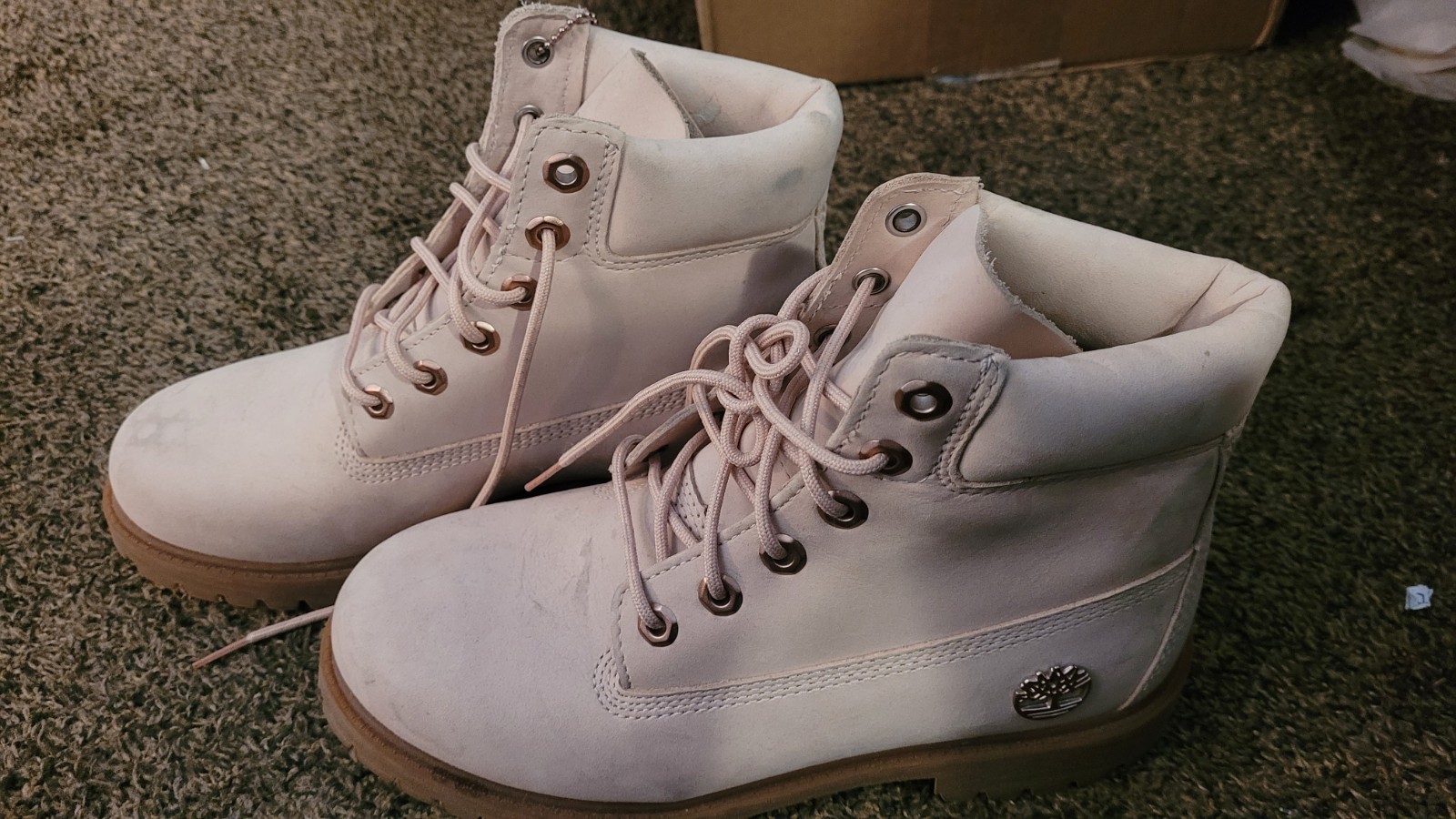 Pink Timberland women’s 6