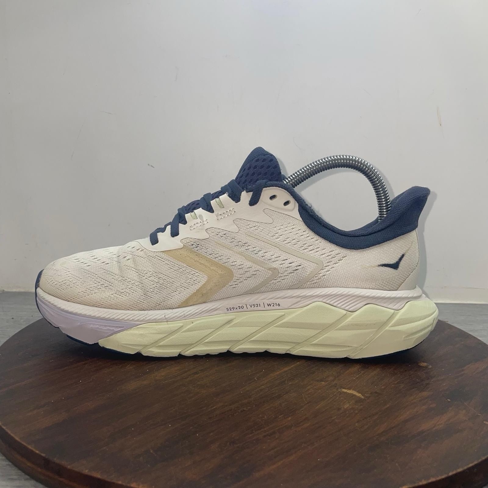Hoka One One Arahi 5 Womens 8.5 B White Purple Athletic Running Shoes Sneakers