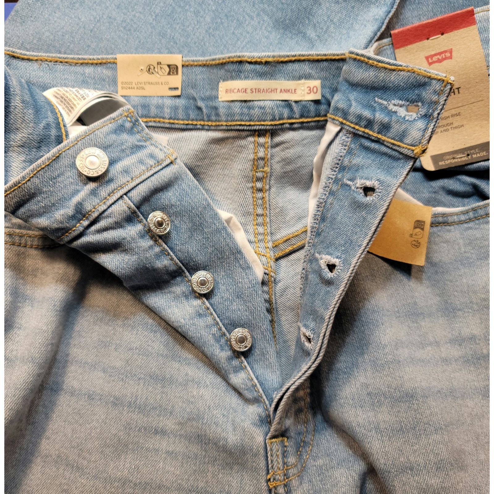 Levi’s Ribcage High Rise Straight Ankle Jeans 30×27 NWT Button Fly Light Wash