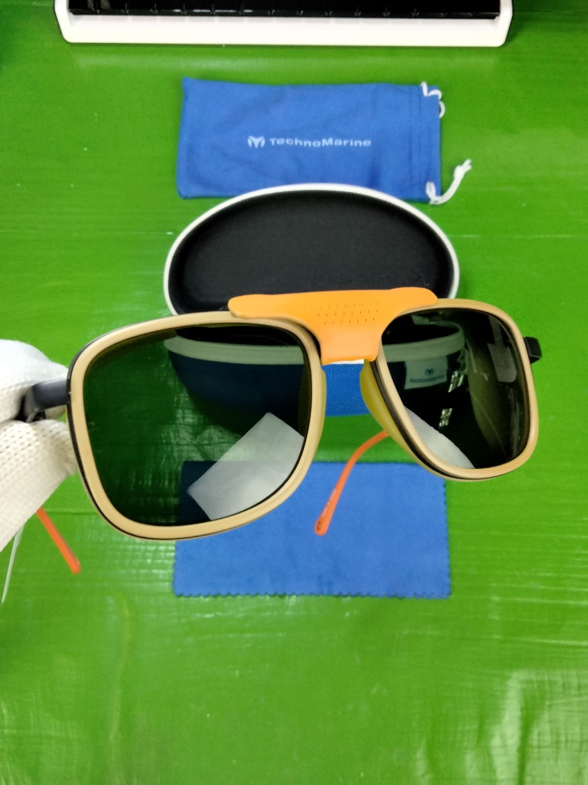 TechnoMarine Chill Polarized Sunglasses Silver Mirror Black Frame O/K/OW/N Trim
