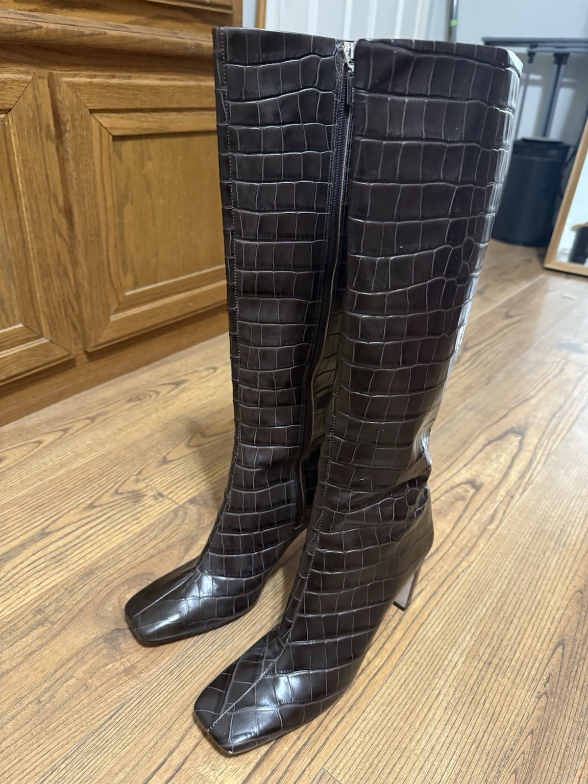 Schutz Daisy Crocodile Embossed High Boots Brown Size 7.5B