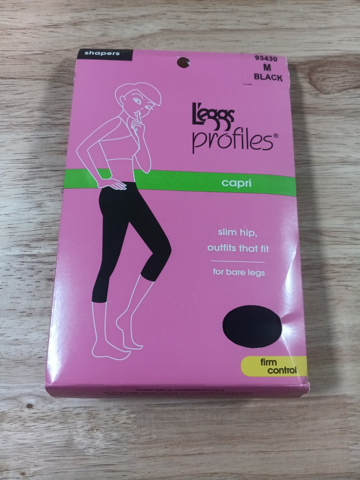 Leggs Profiles Capris Firm Control Size Medium Black New