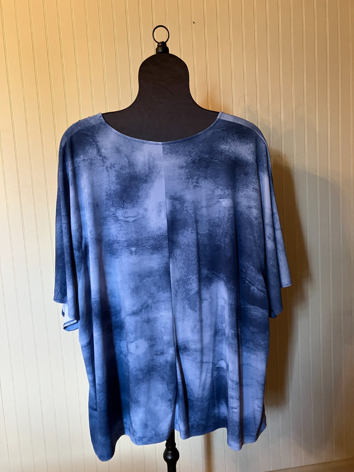 CATHERINES ~2X~Blue Tie Dye~Flutter S/SLV~Stud Embellished~Slinky Knit Tunic Top