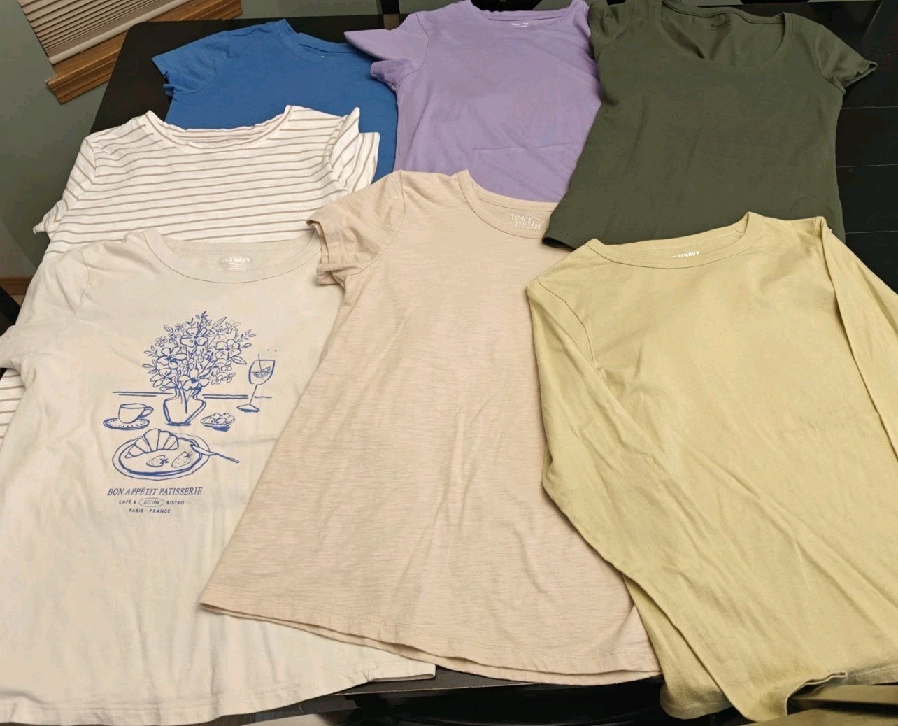 Women’s Basic Tees Size XS Lot of 7 Plain T-shirts Solids Tops Lot plain