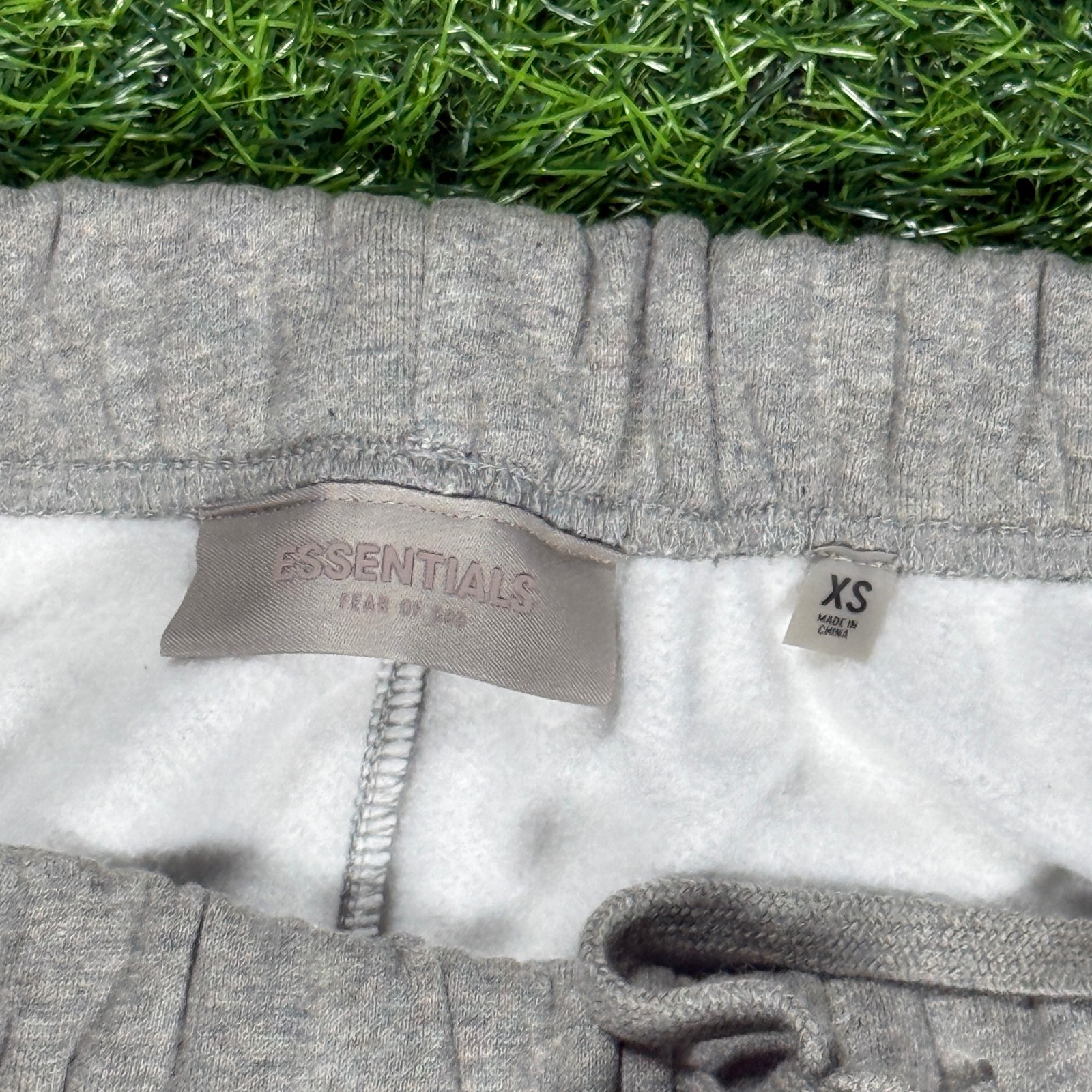 Fear of God Essentials Shorts SS22 Dark Oatmeal Gray – 100% Authentic (XS-XL)