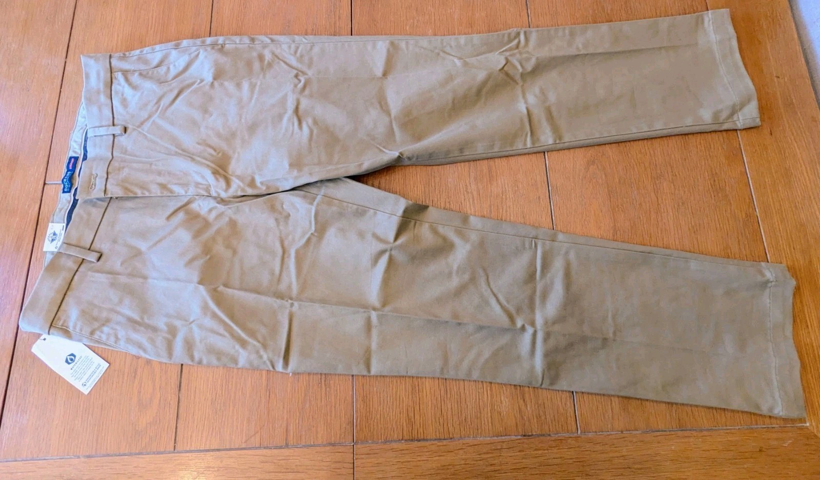 Dockers Mens Straight Fit Signature Lux Cotton Stretch Khaki Pant Khaki 32X30