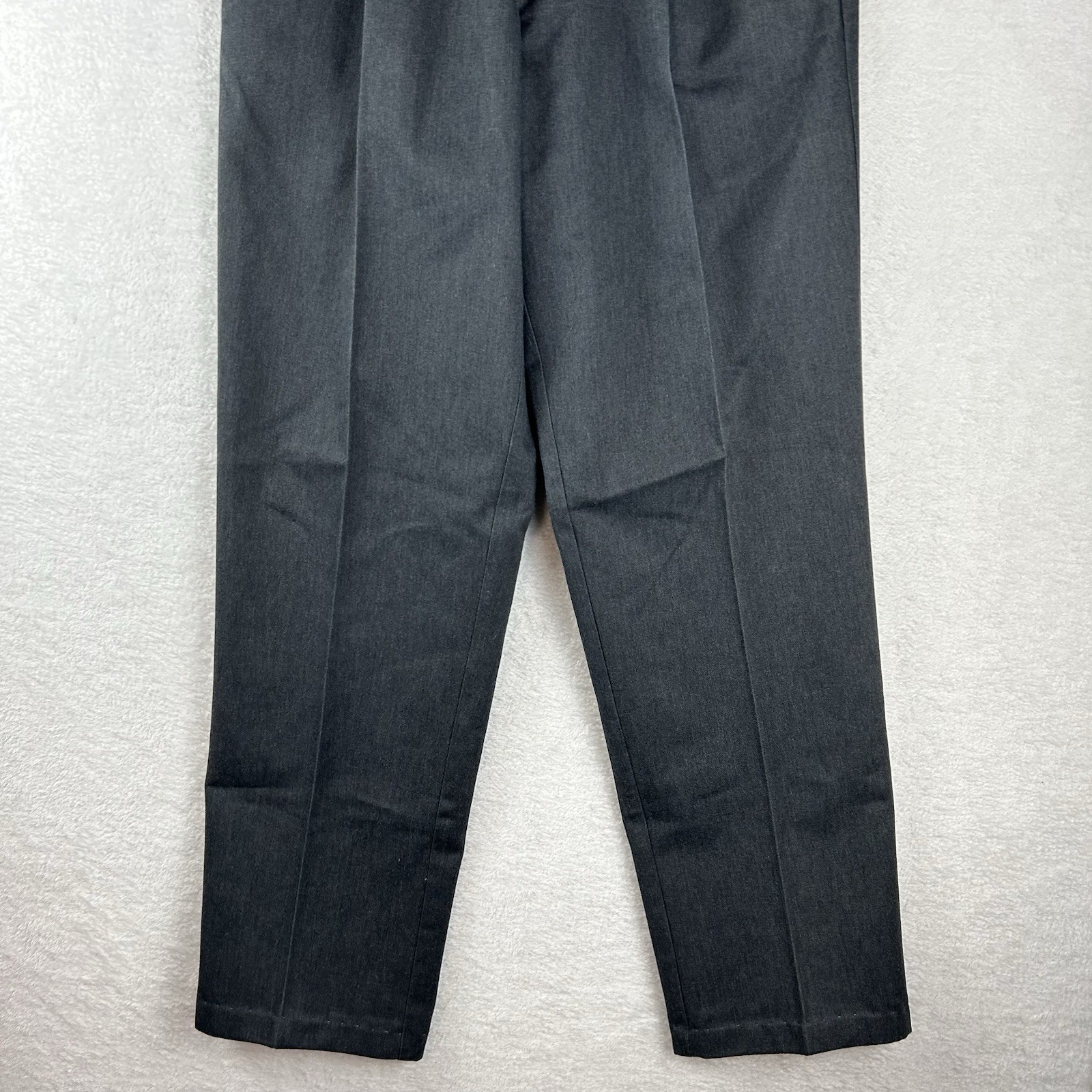 Dockers Pants Mens 34X34 Gray Cotton Pleated Classic Fit Original Khaki NWT