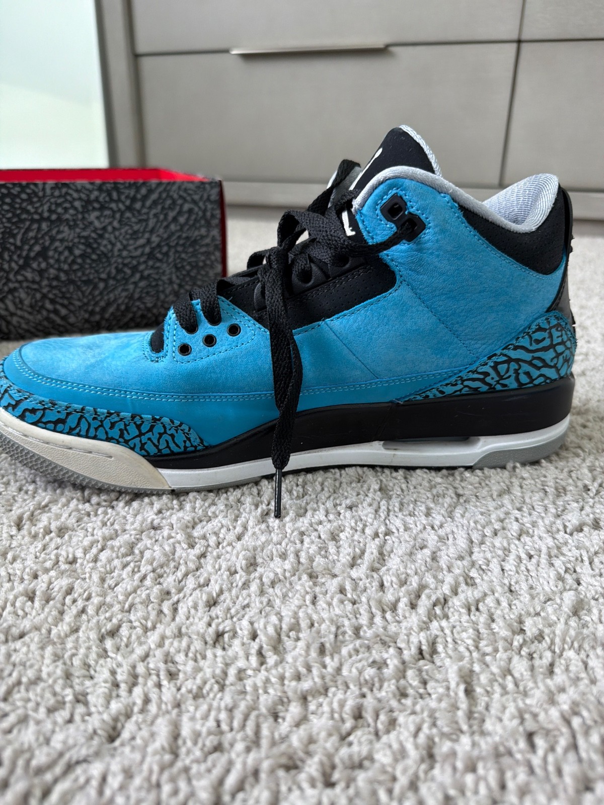 Size 9.5 – Air Jordan 3 Retro Powder Blue