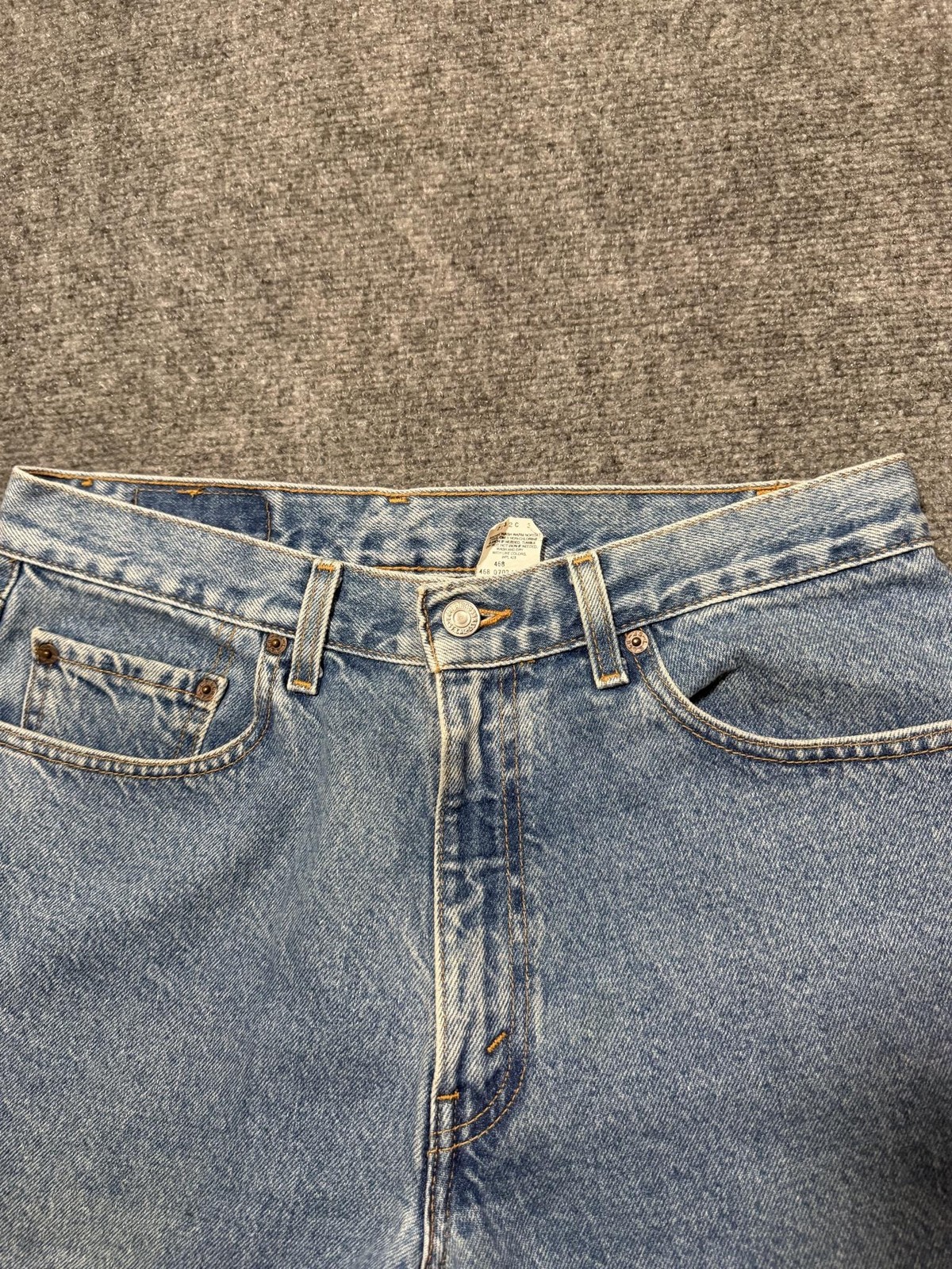 Levis Jeans Mens 34×32 Blue Relaxed Straight Leg Denim Light Wash Casual Classic