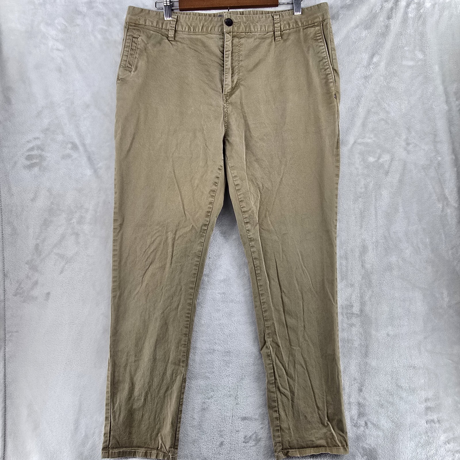 Vuori Pants Mens 36×30 Casual Tan Chino Pants All Day Pants