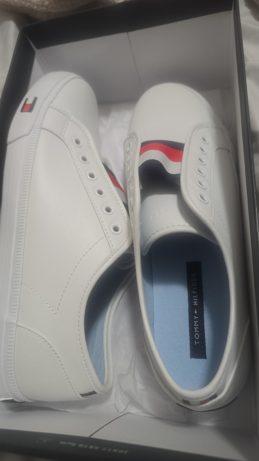 Tommy Hilfiger Men’s White Slip-On Sneakers US 9 Logo Accent Plastic Upper
