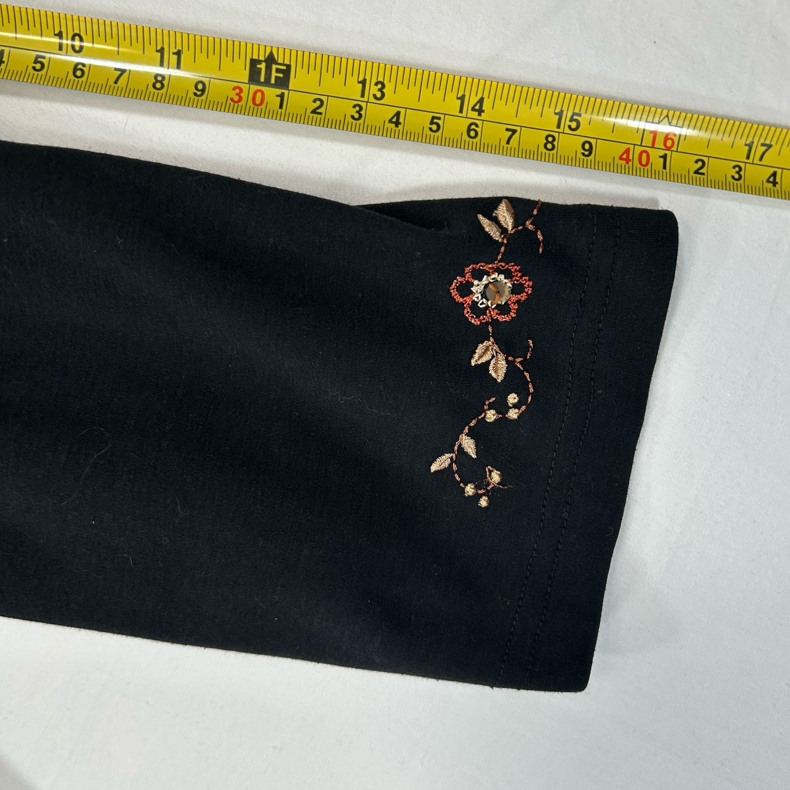 Women Floral Beaded Blouse No Tag/ XL – Black