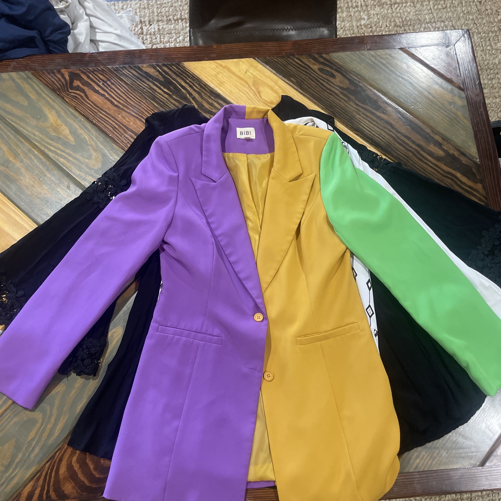 5 Item Lot, Women’s Tops Various Sizes, Single Original Owner, Similar Sizing