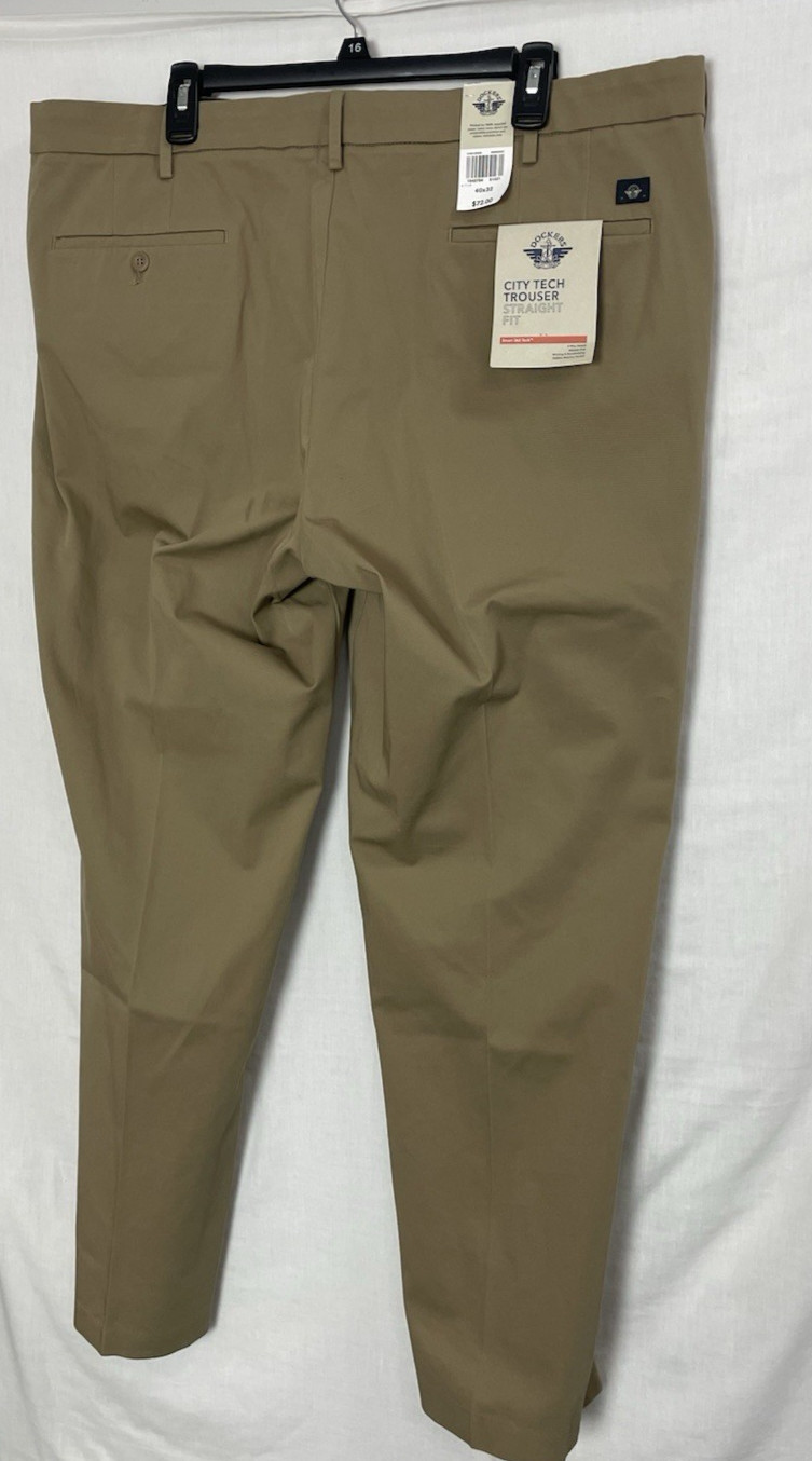 Dockers City Tech Khaki Trousers Straight Fit Size 40 X 32 Smart 360 Pants