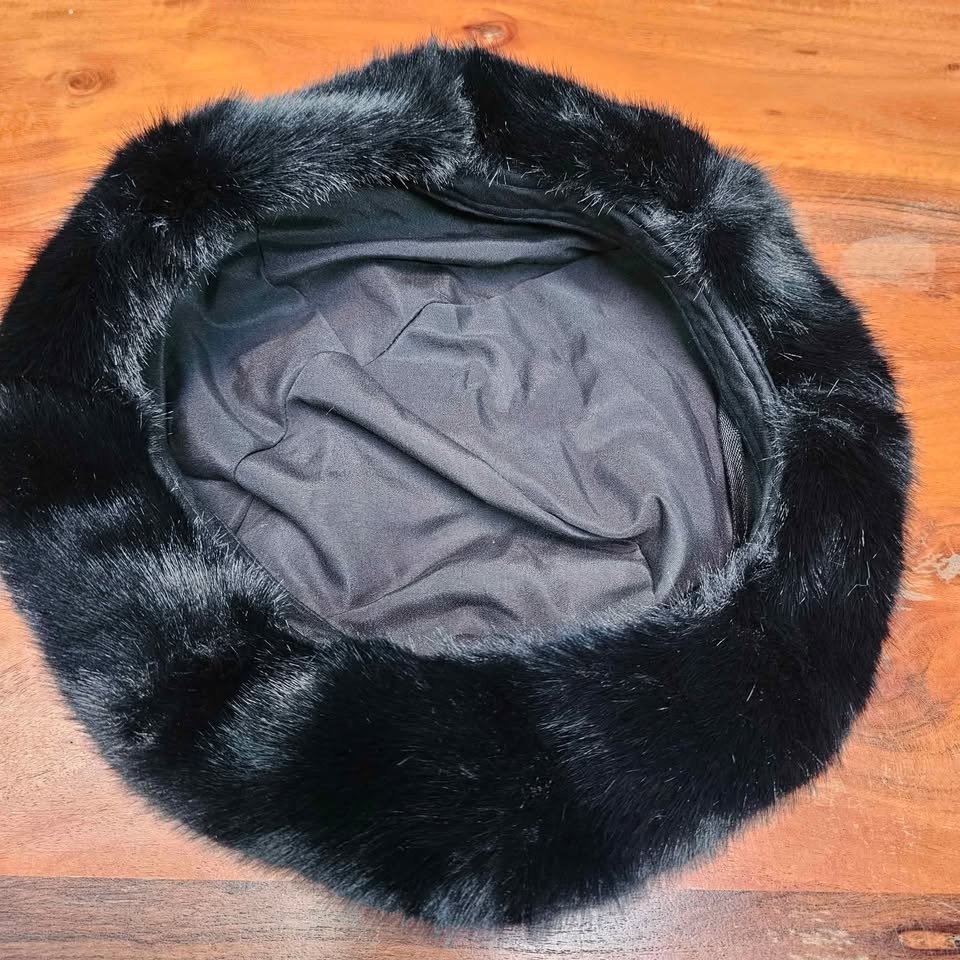 Luxurious Fluffy Faux Fur Beret Hat for Women Cozy and Chic NWT Winter Warm