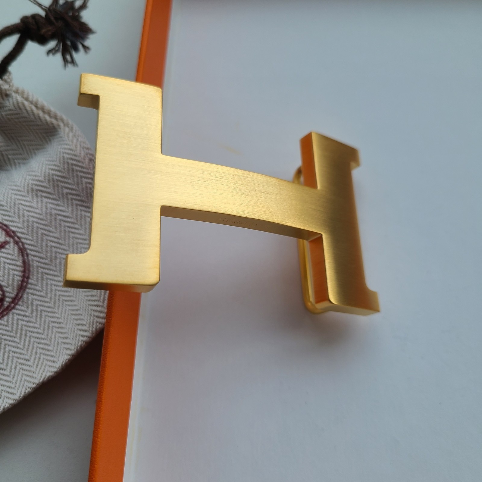 38mm H Gold Brushed Constance Belt Buckle