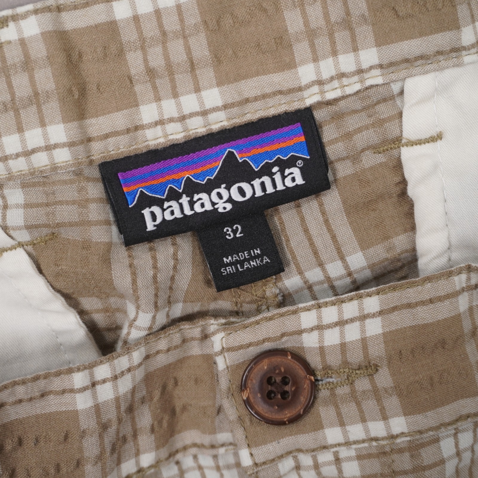 Patagonia Puckerware 8″ Shorts Plaid Mens 32 Beige White Poly Cotton 57780 EUC