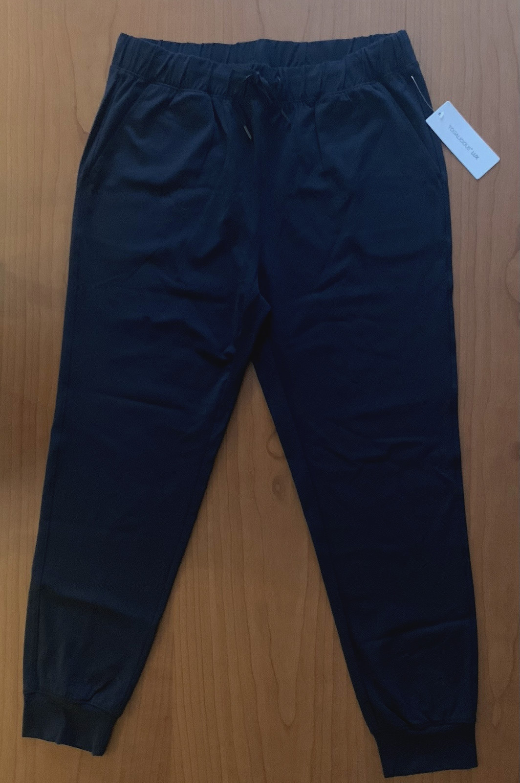 $78 Yogalicious Lux Women’s Size M Cuffed Ankle Joggers Nylon/Spandex Black