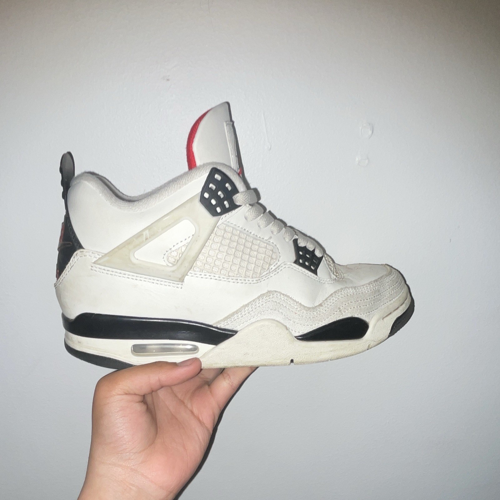 Jordan Air Jordan 4 Retro Flight Club Sail/Black/University Red IM4002-100