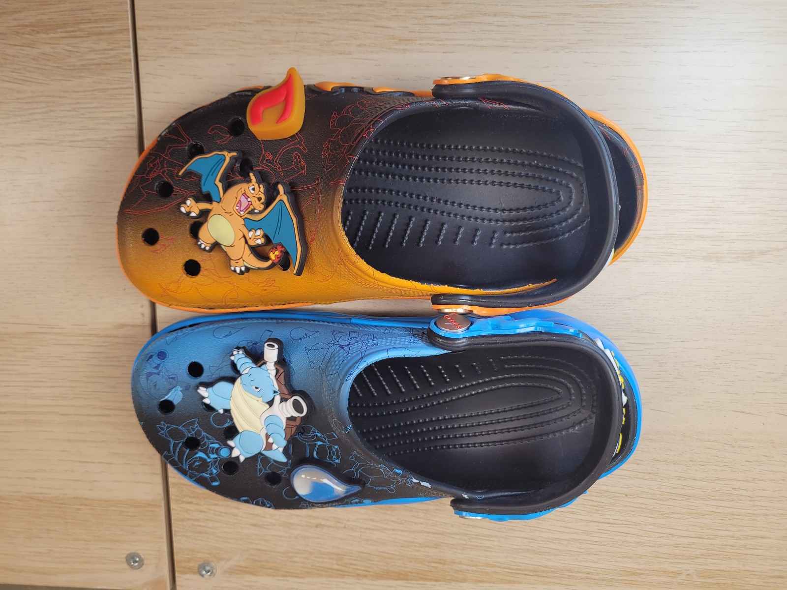 Crocs Pokemon Charizard/Blastoise Classic Clog W8/M6 Multi NICE