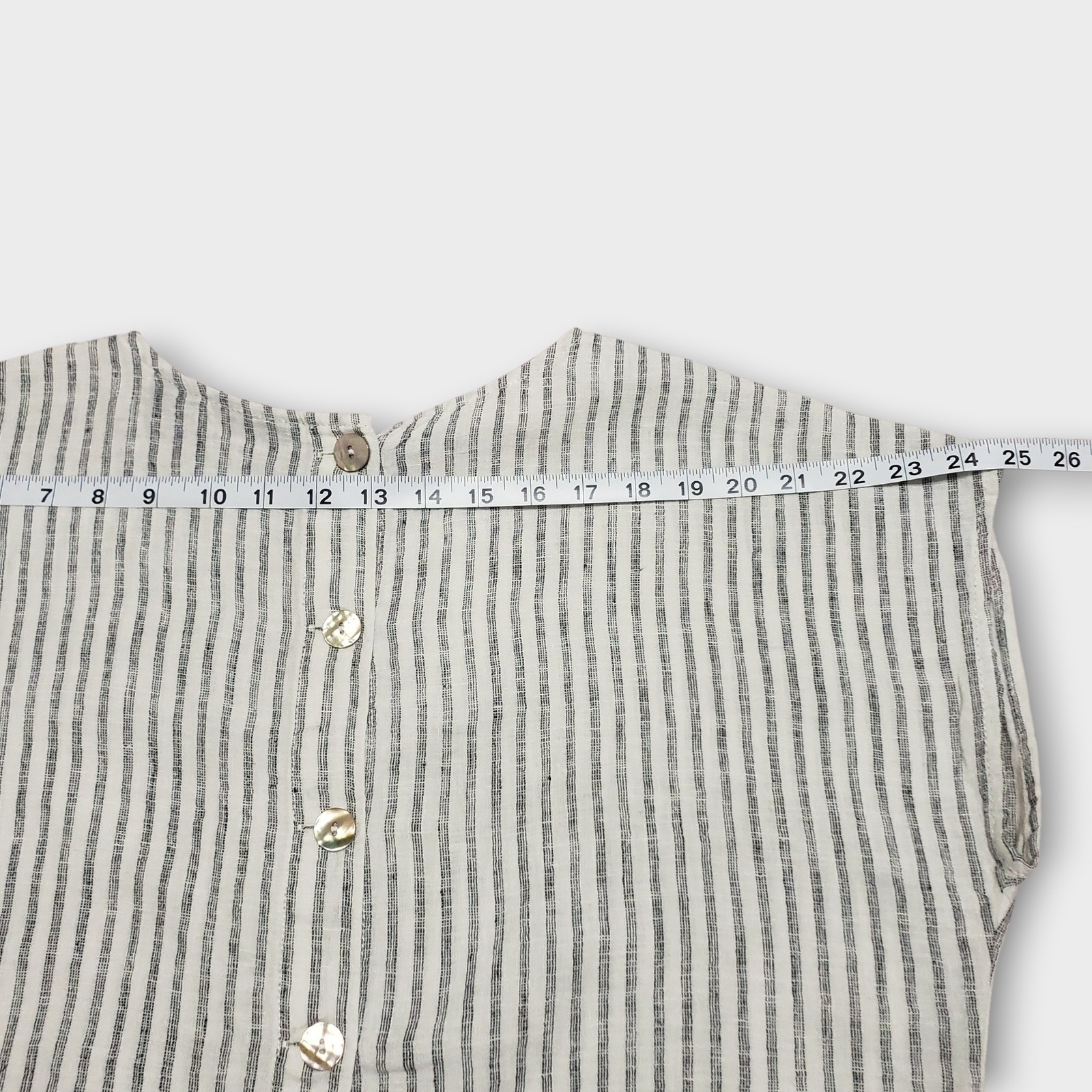 Tahari Linen Boxy Crop Top Cap Sleeve Button Decor White Black Stripe Large