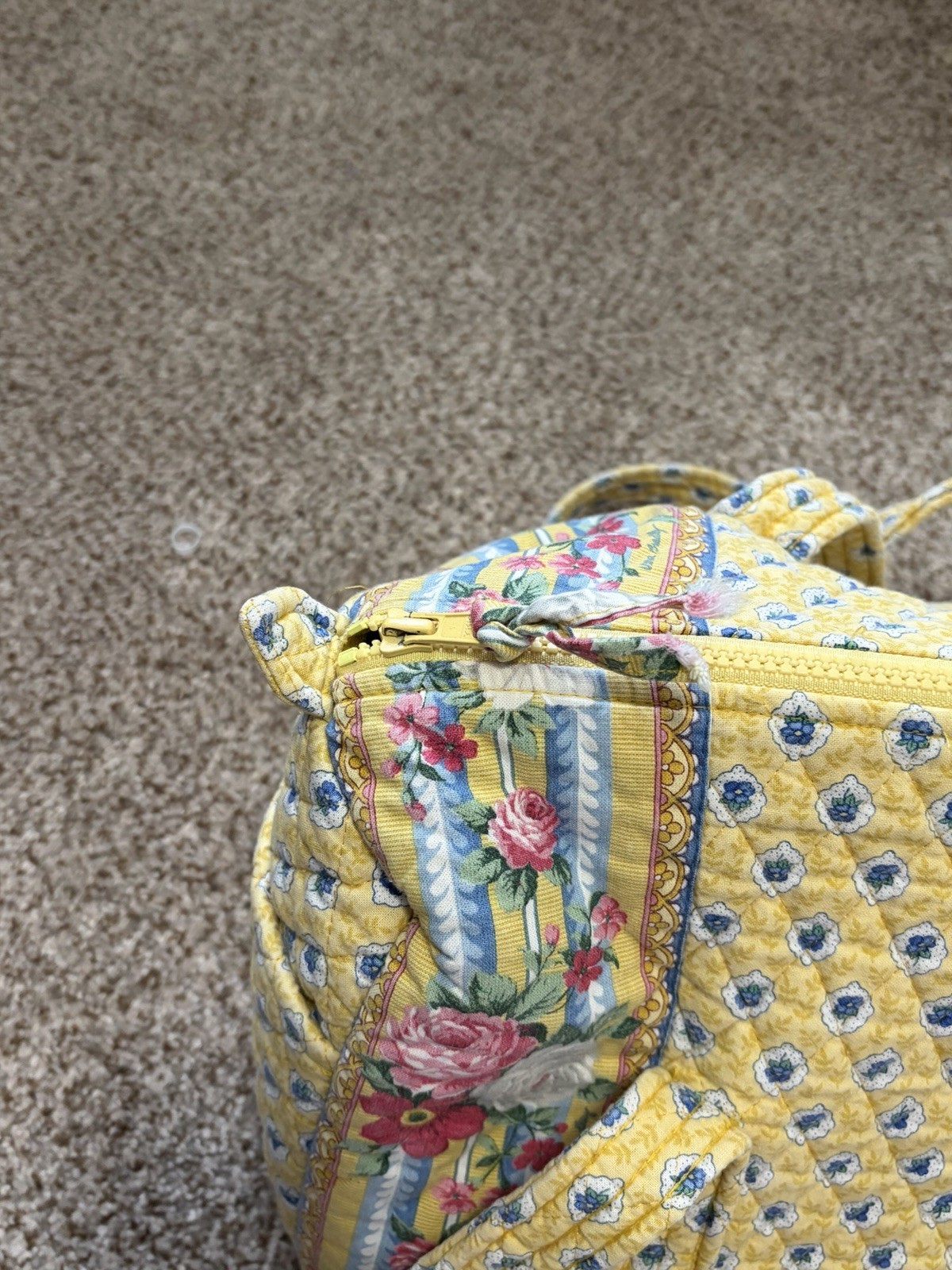VTG Rare Vera Bradley Elizabeth Retired Small Duffel Handbag Yellow Rose Floral