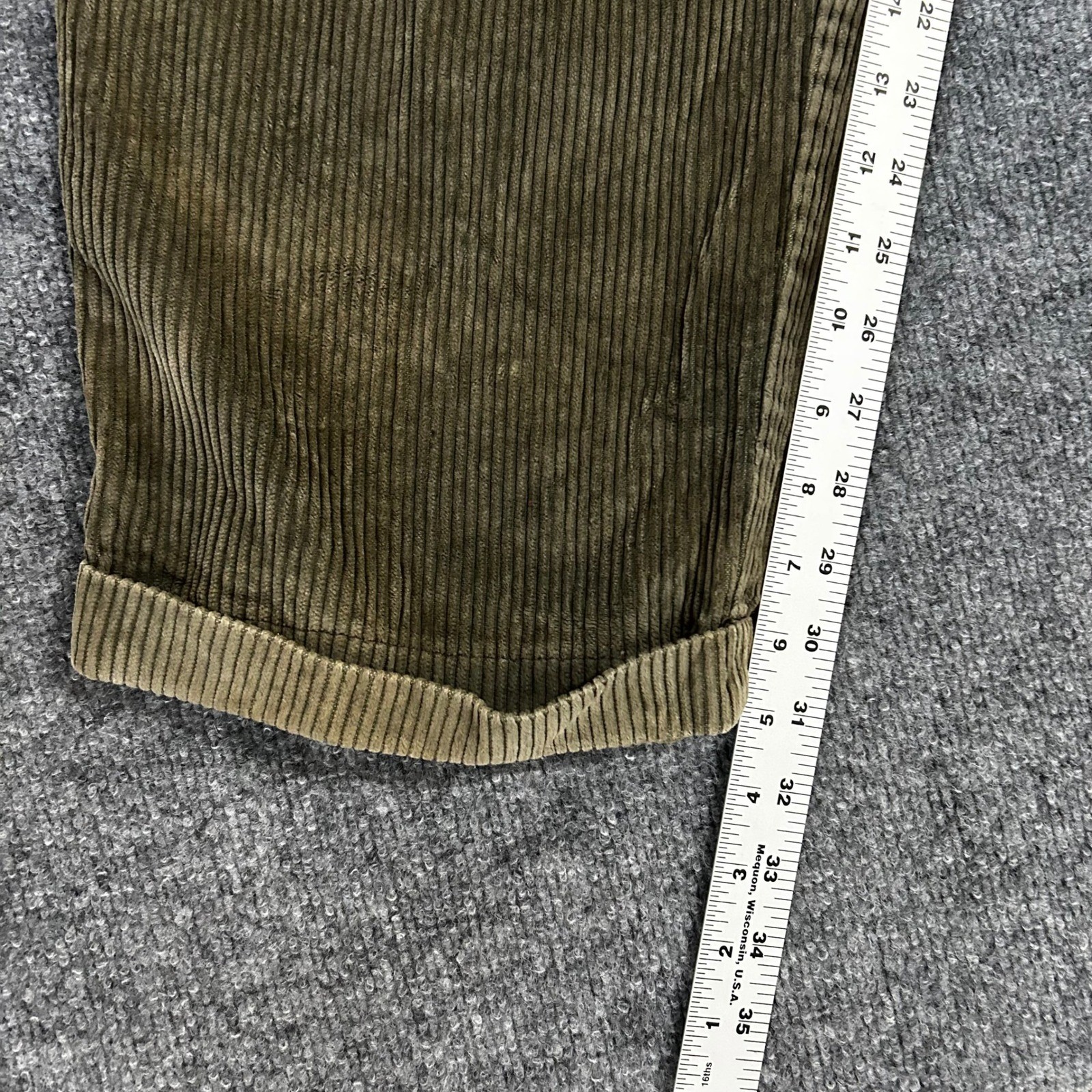 Dockers Corduroy Pants Mens 42/32 Olive Green Pleated Wide Wale Relaxed Fit Cuff