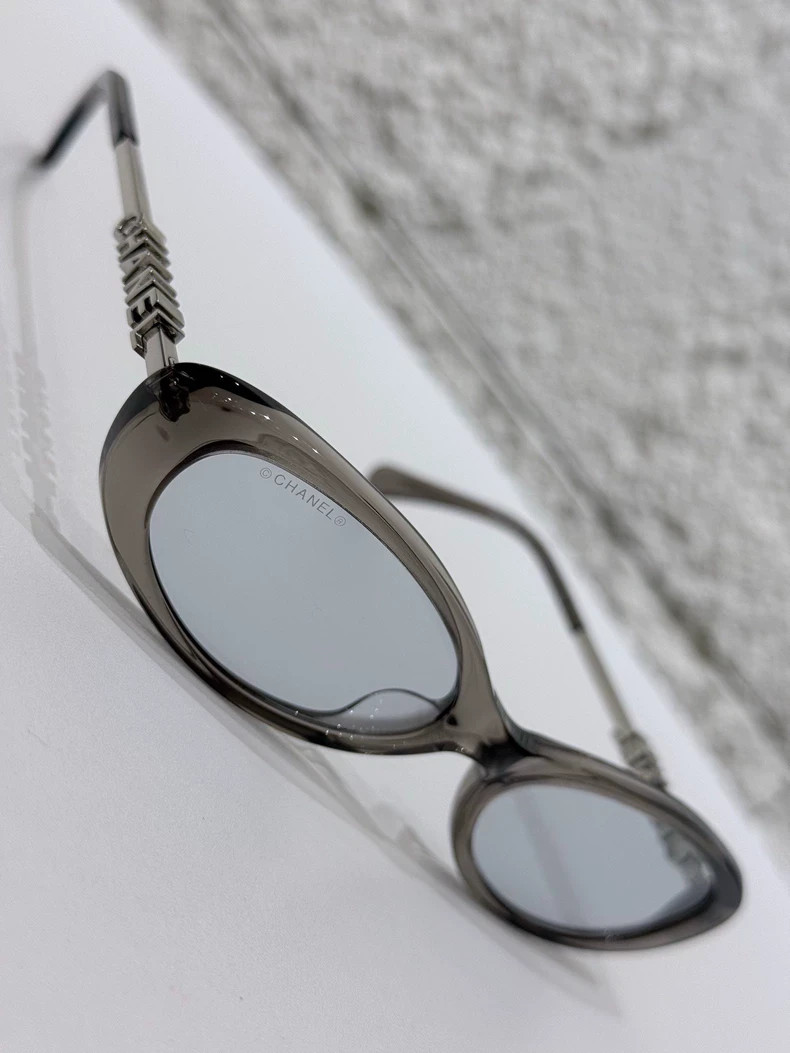 Chanel Women’s Sunglasses CH5565 Retro Cat Eye Oval Frame 54-17-140 NEW